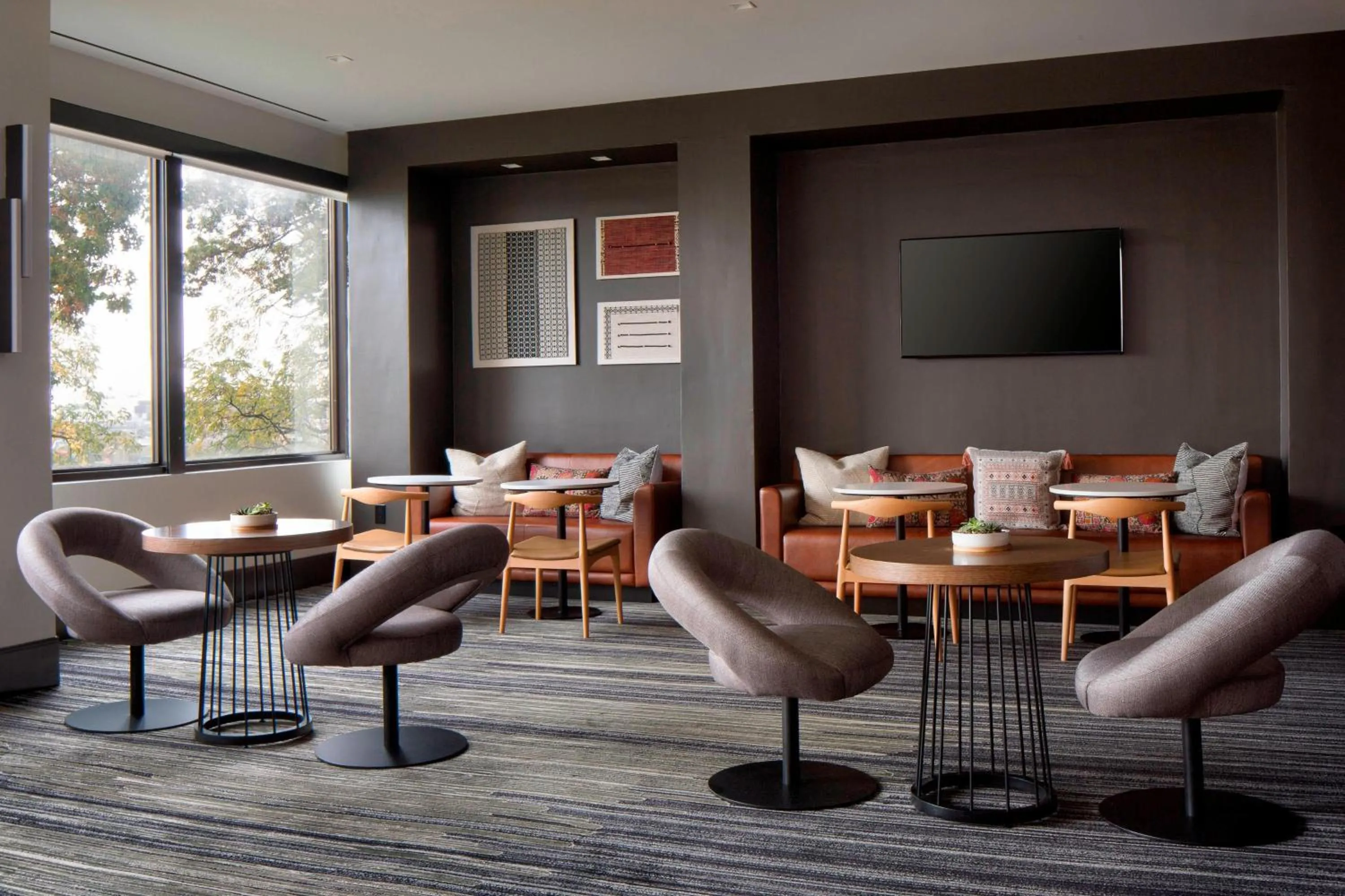 Lounge or bar in New York LaGuardia Airport Marriott