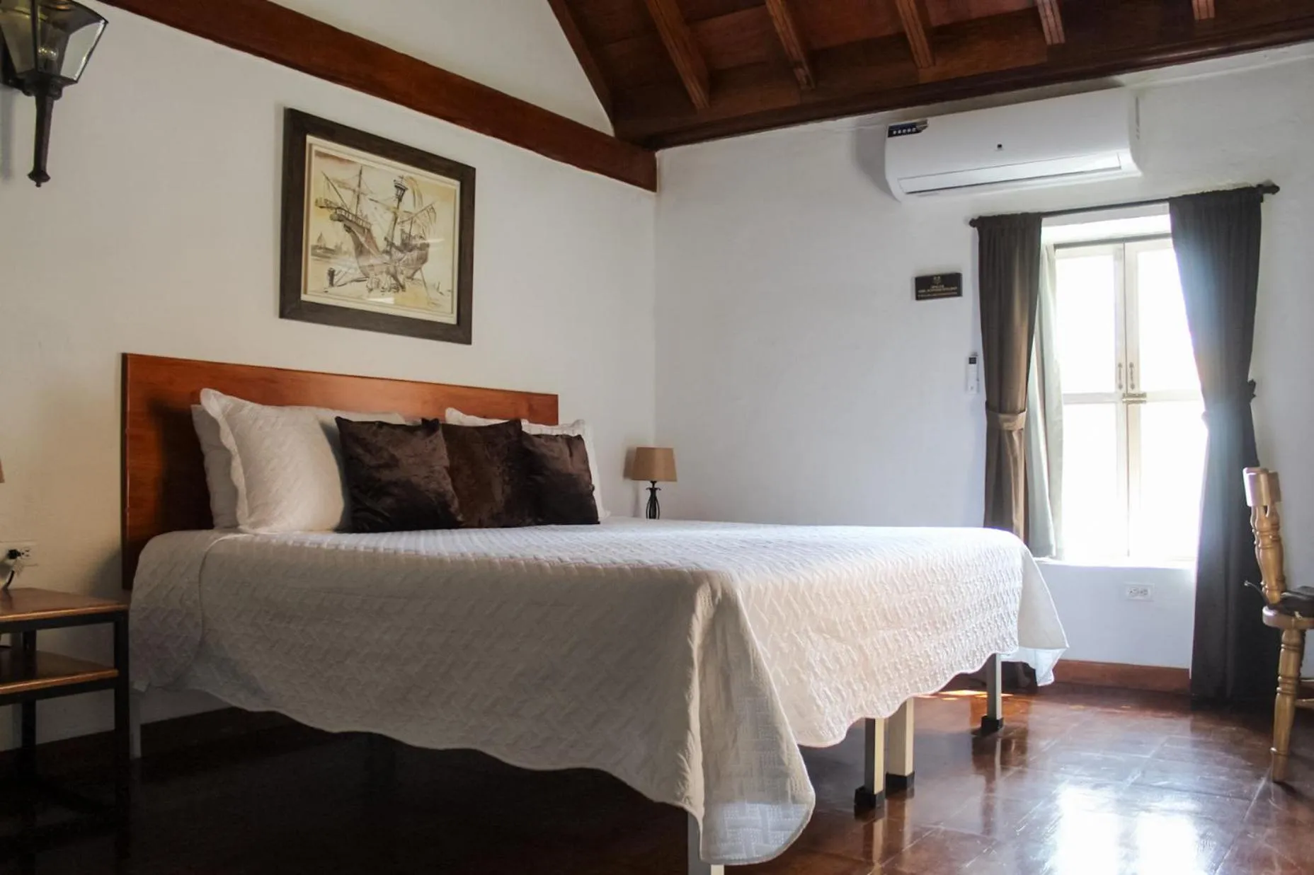 Bed in Life is Good Cartagena Hostel