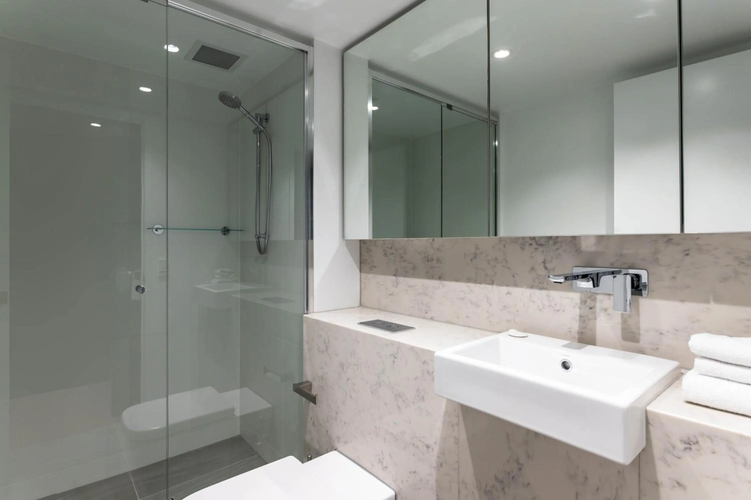 Shower in FV by Peppers