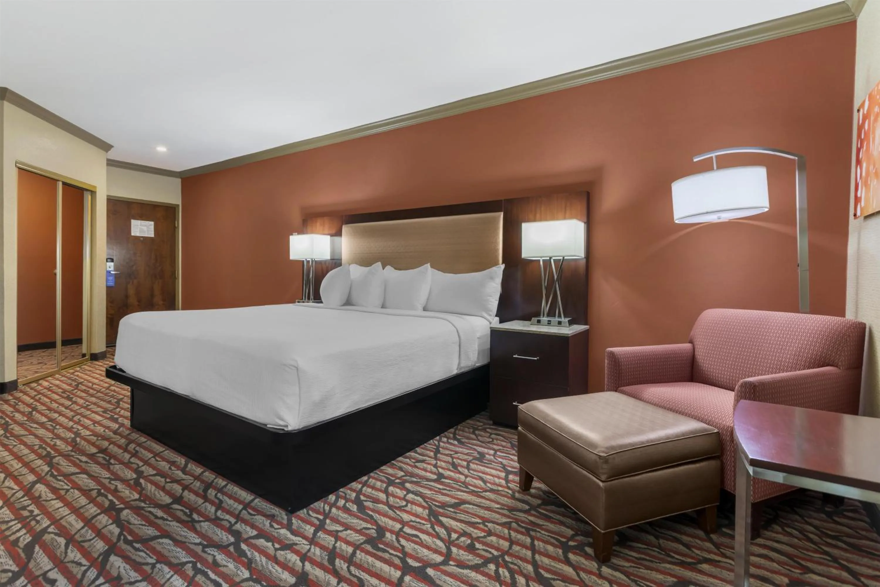 Bedroom, Bed in Best Western Plus Brookside Inn