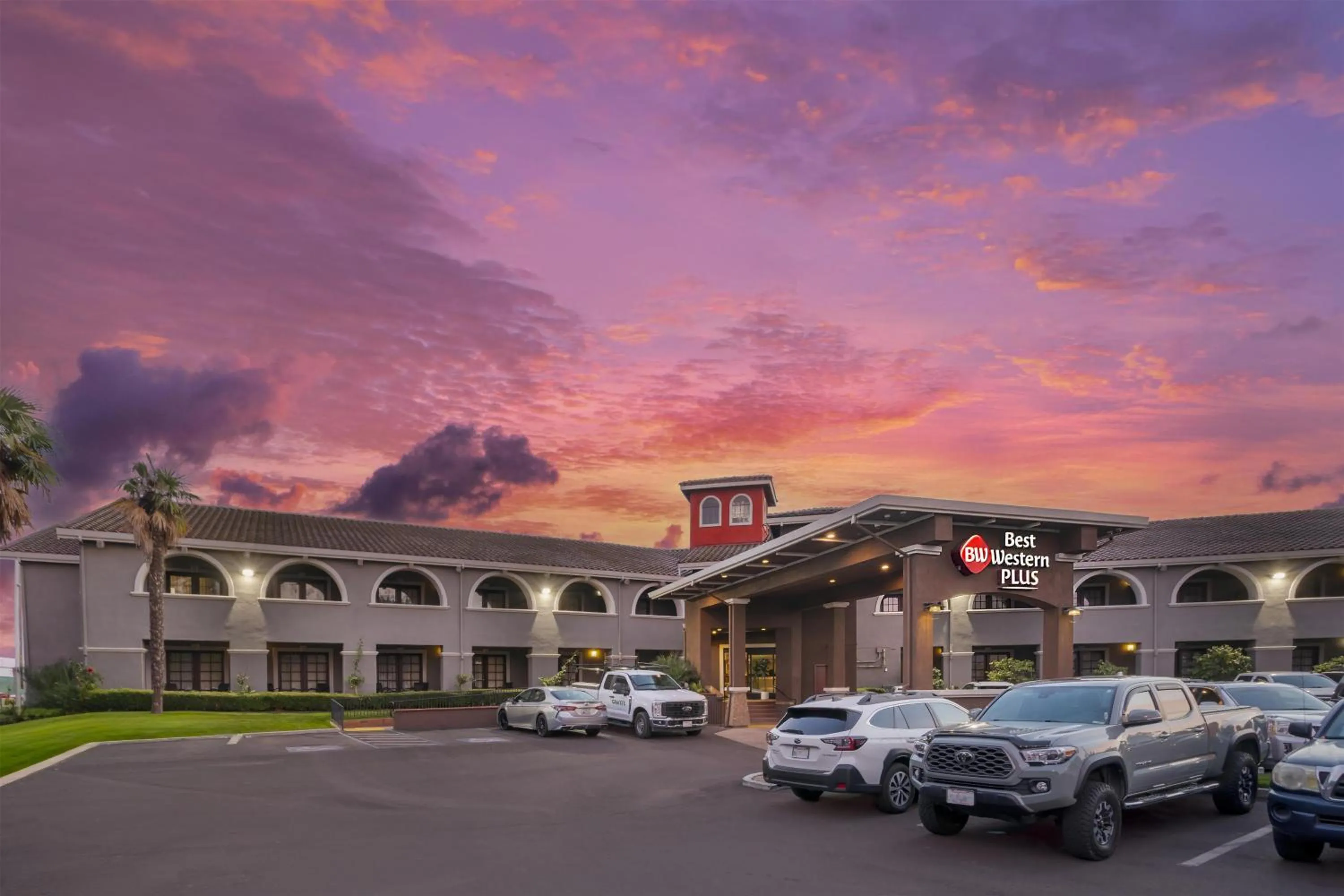 Property building in Best Western Plus Brookside Inn