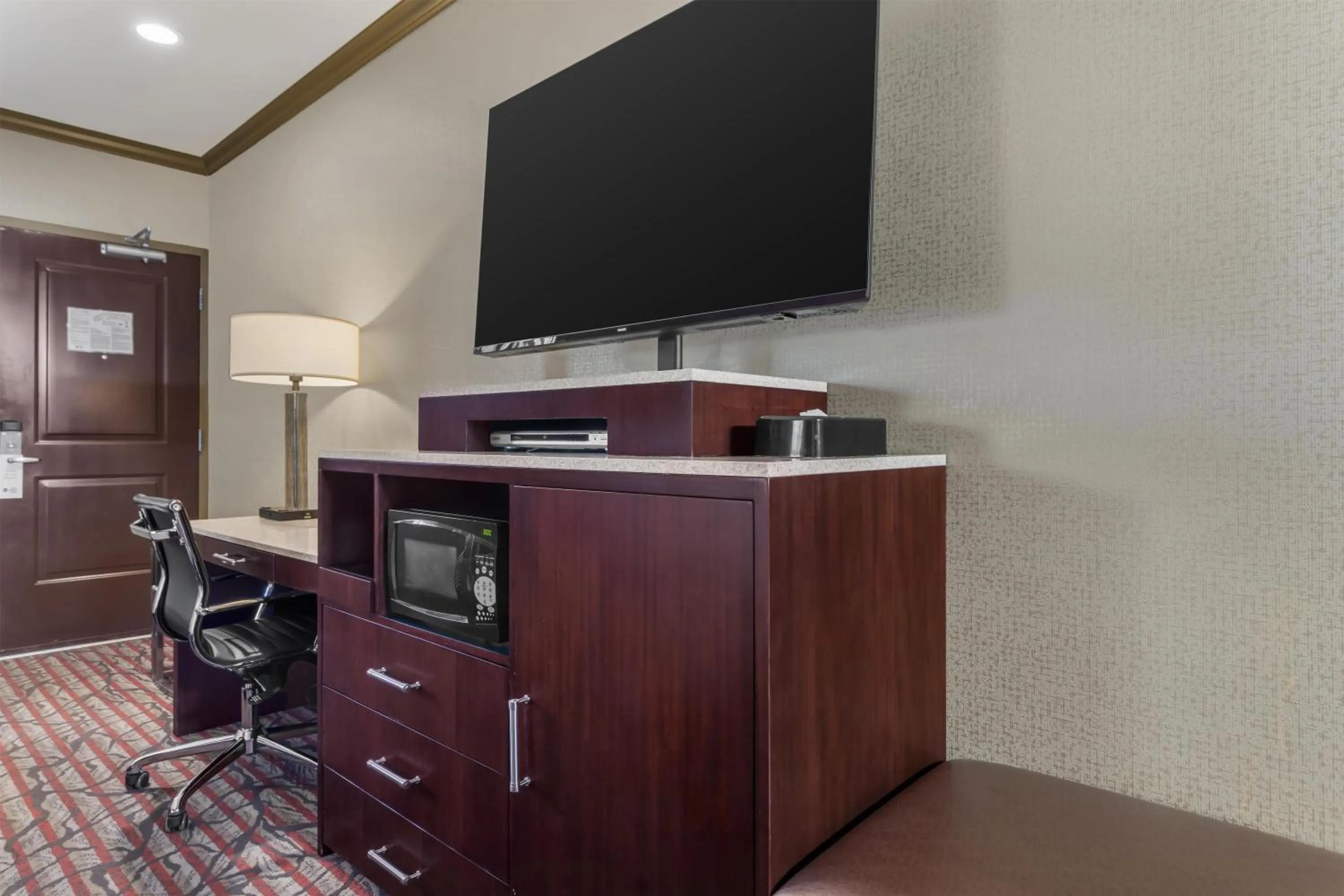 Bedroom in Best Western Plus Brookside Inn