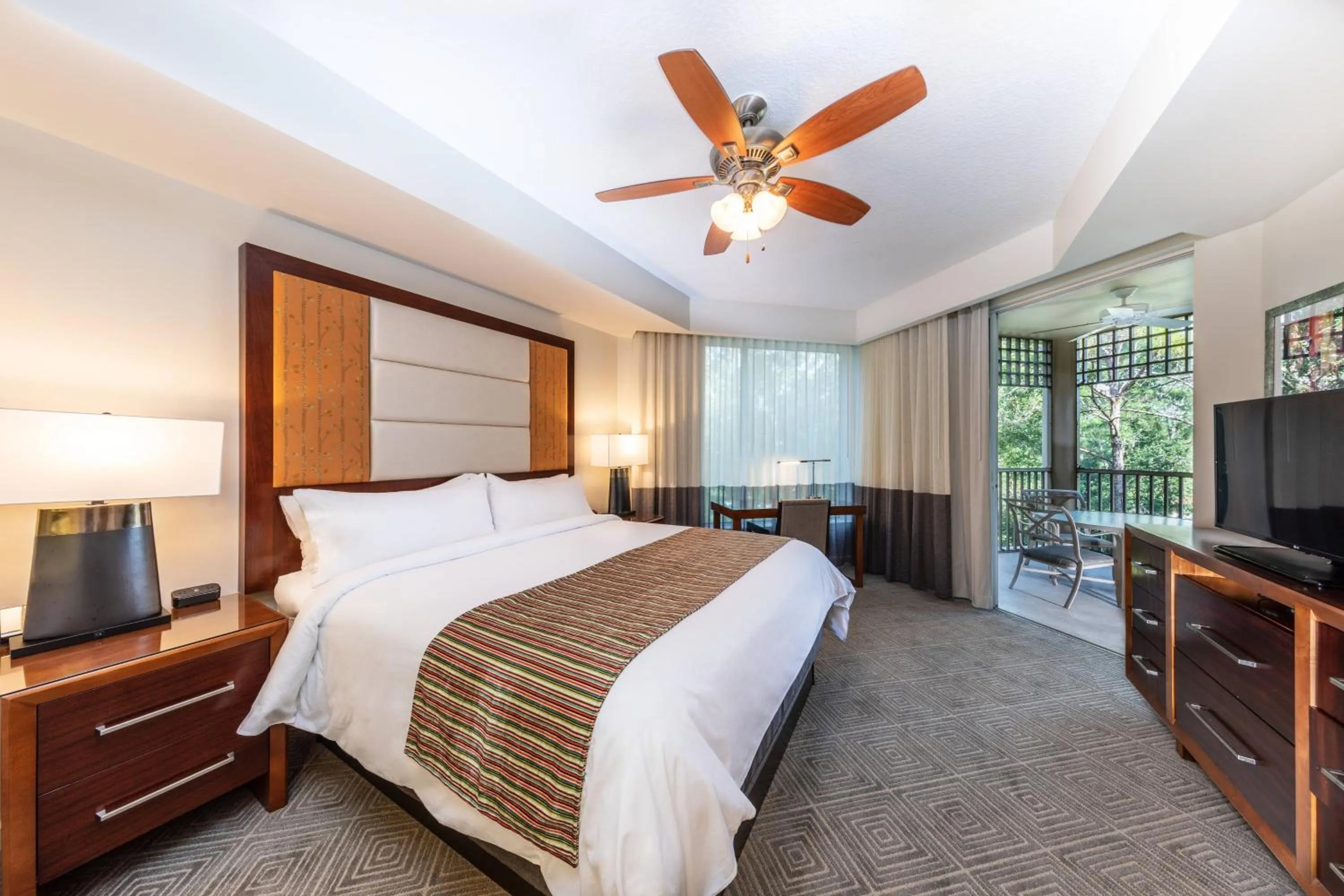 Bedroom, Bed in Marriott's Imperial Palms Villas