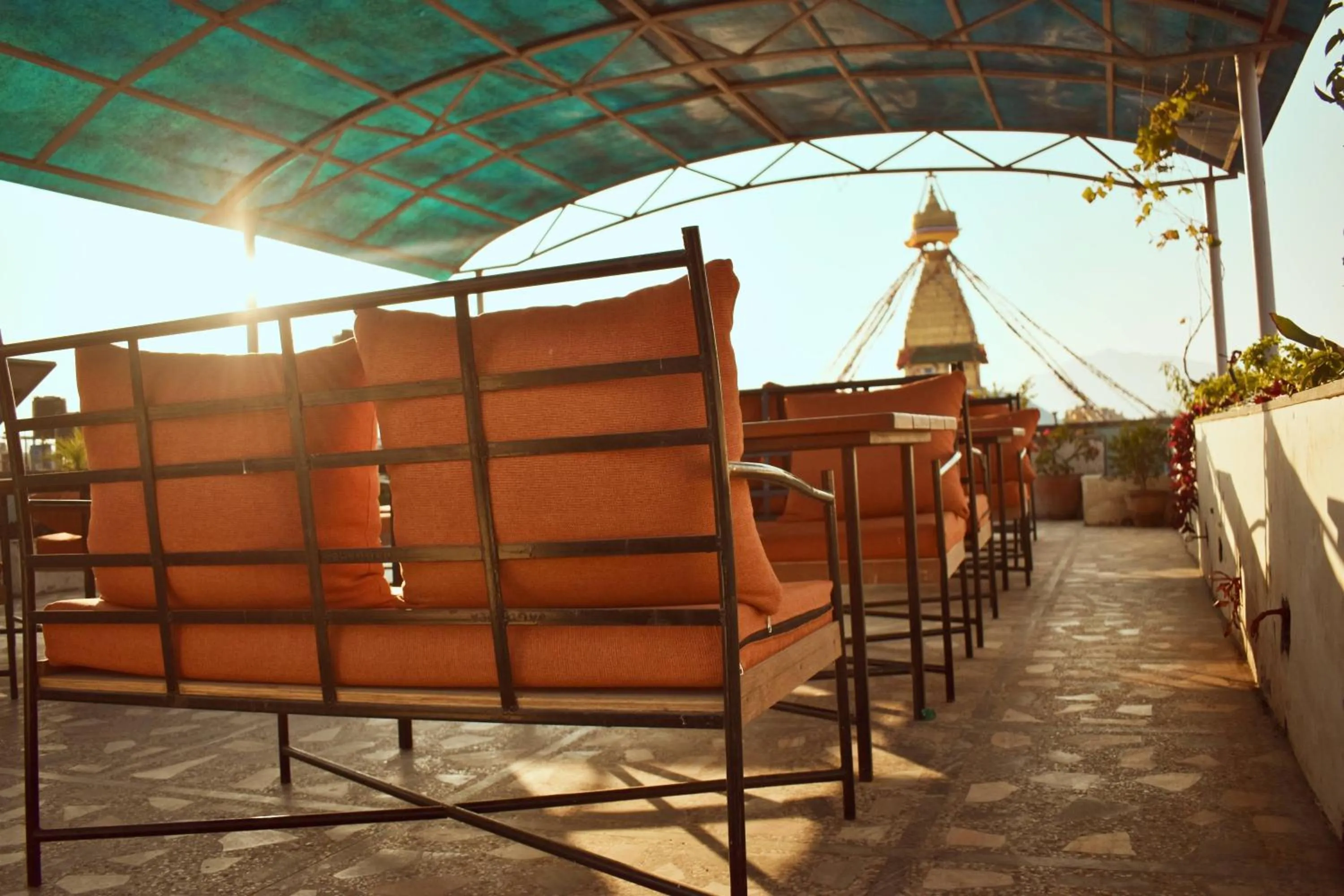 Restaurant/places to eat in Hotel Bodhiz