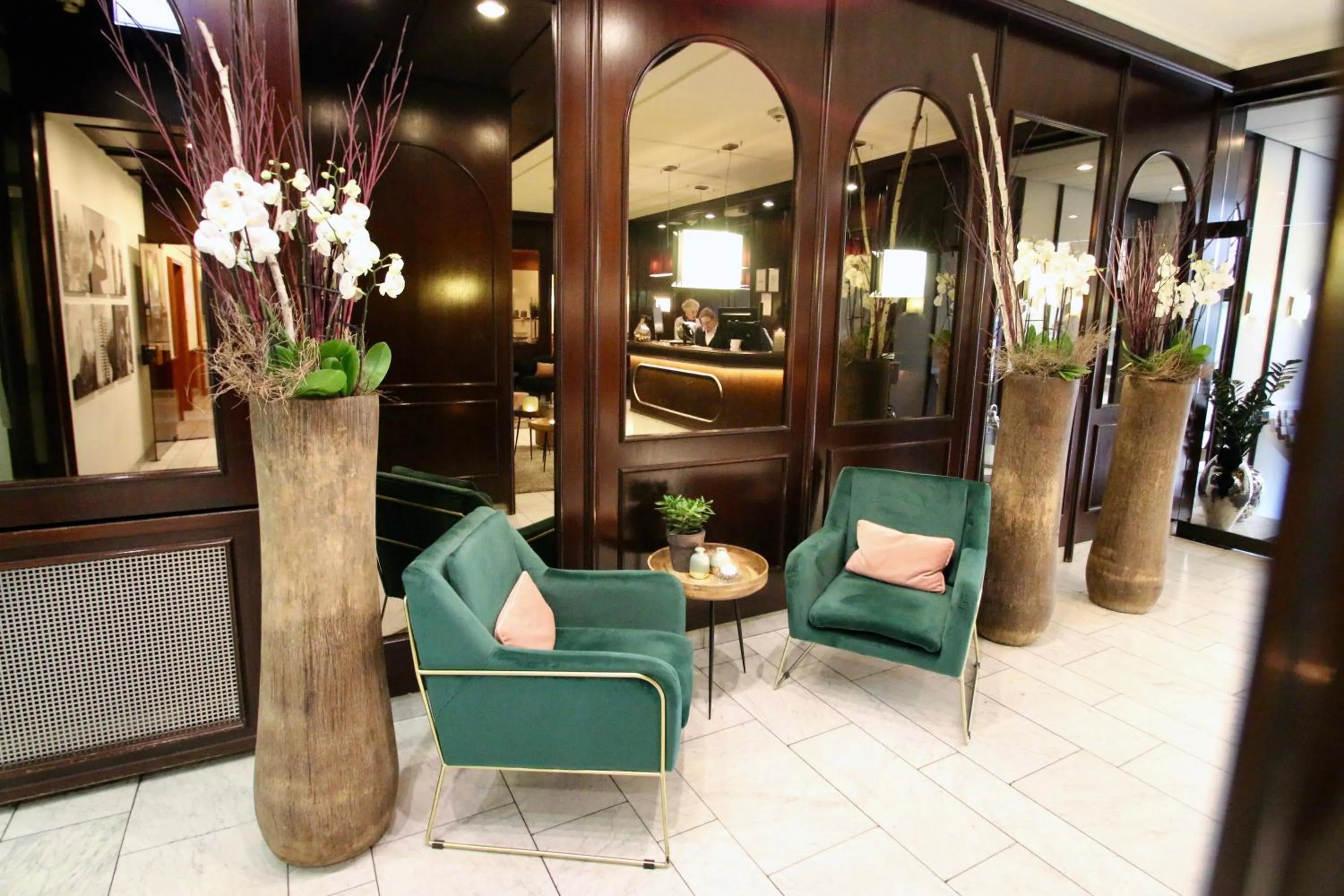 Lobby or reception in Hotel Metropol by Maier Privathotels