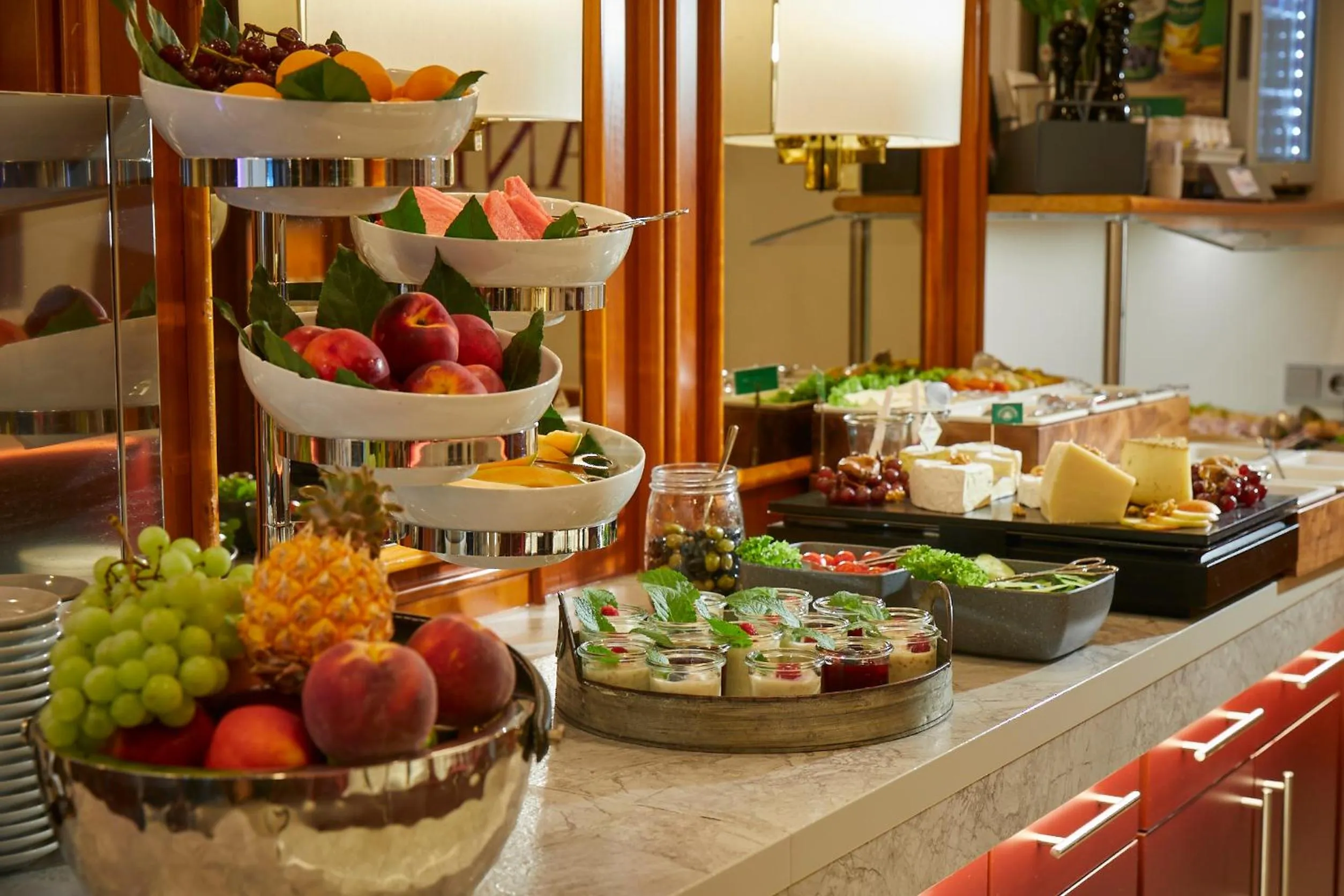 Food and drinks in Hotel Metropol by Maier Privathotels