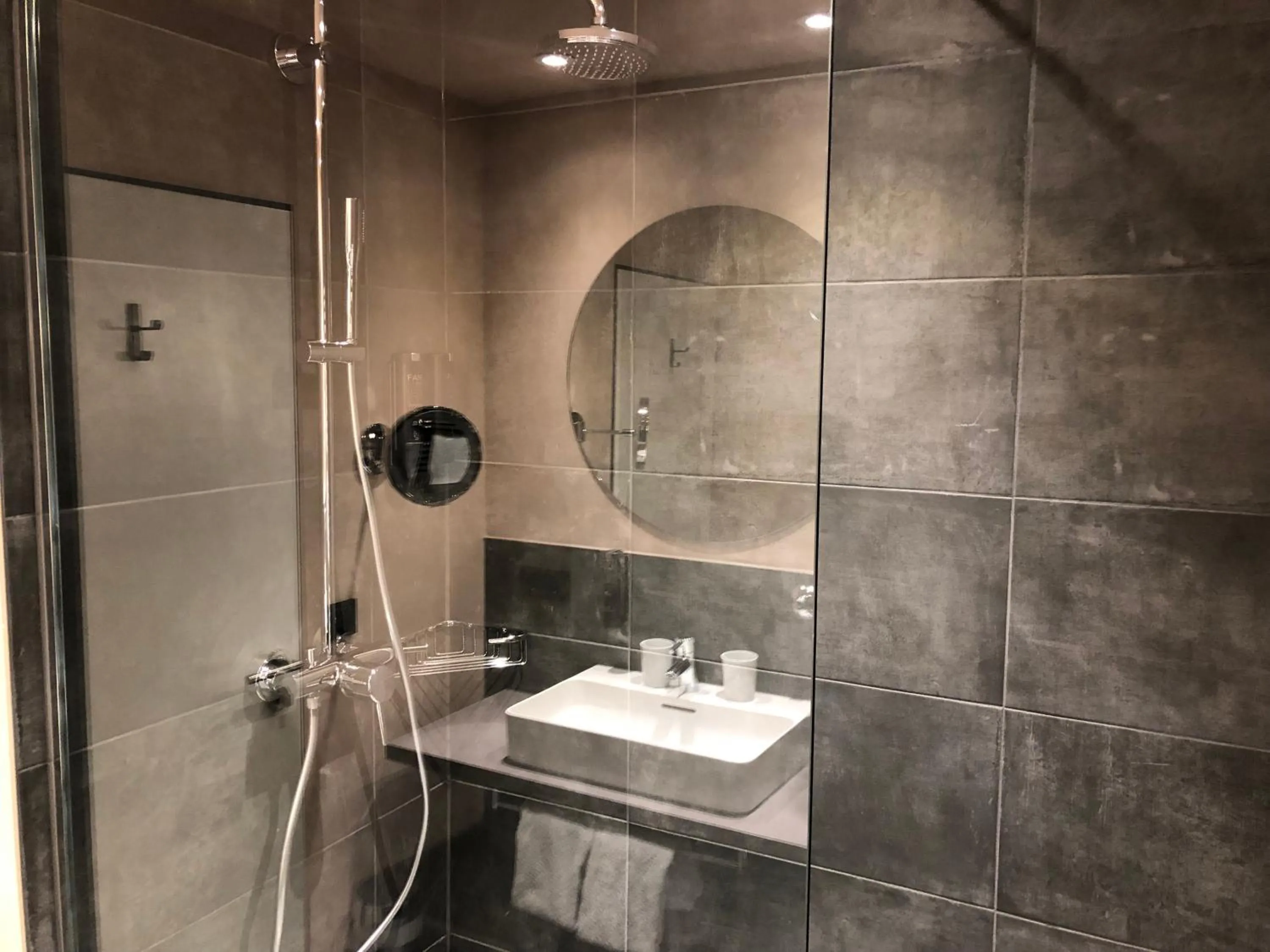 Shower in Hotel Metropol by Maier Privathotels