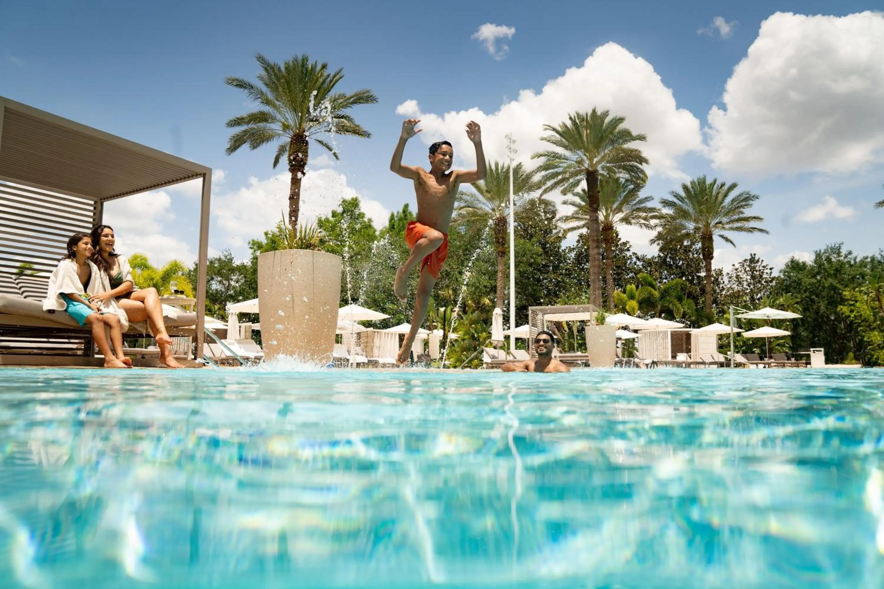 Swimming pool in The Ritz-Carlton Orlando, Grande Lakes
