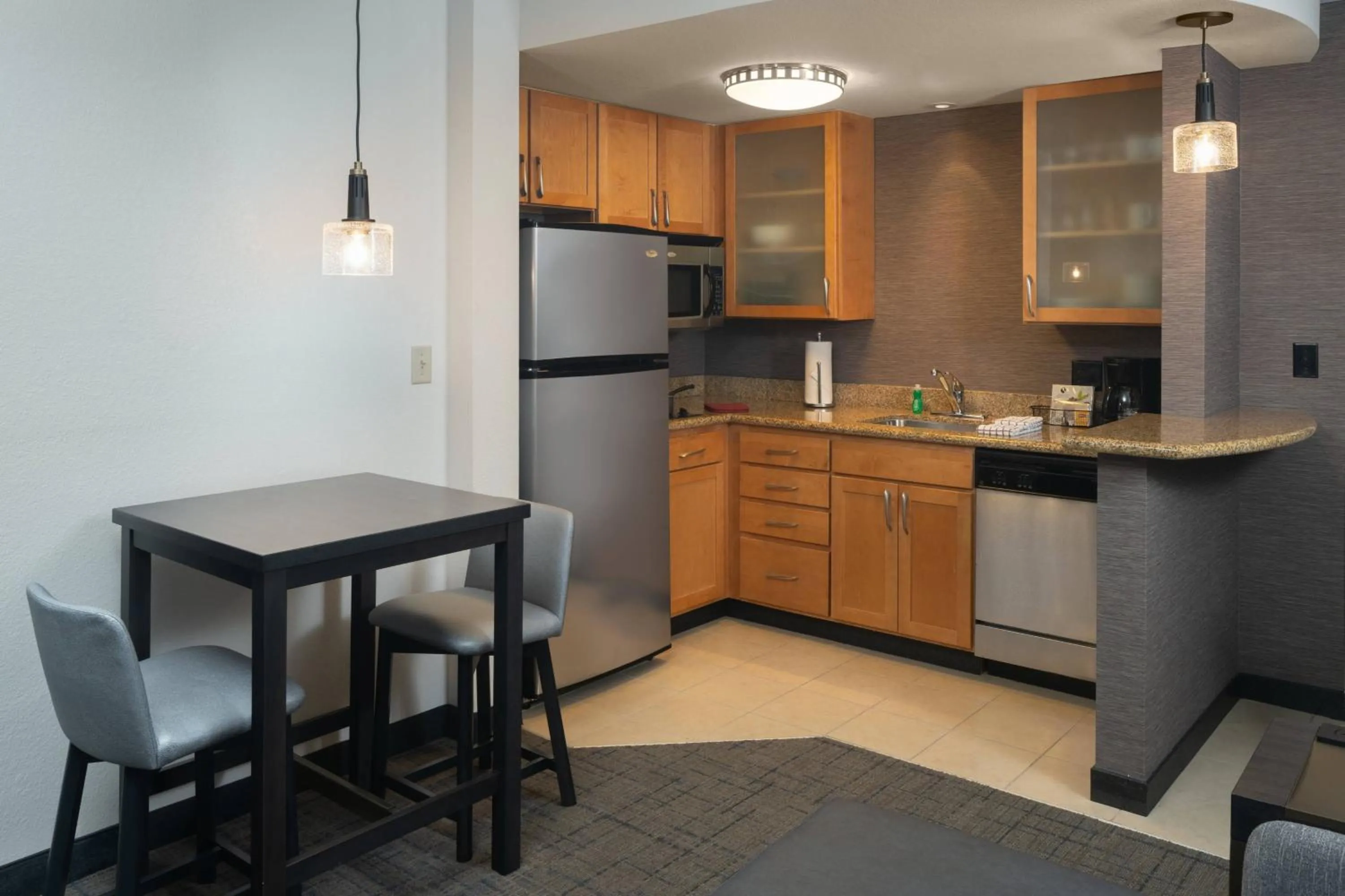 Kitchen or kitchenette in Residence Inn by Marriott Miami Airport