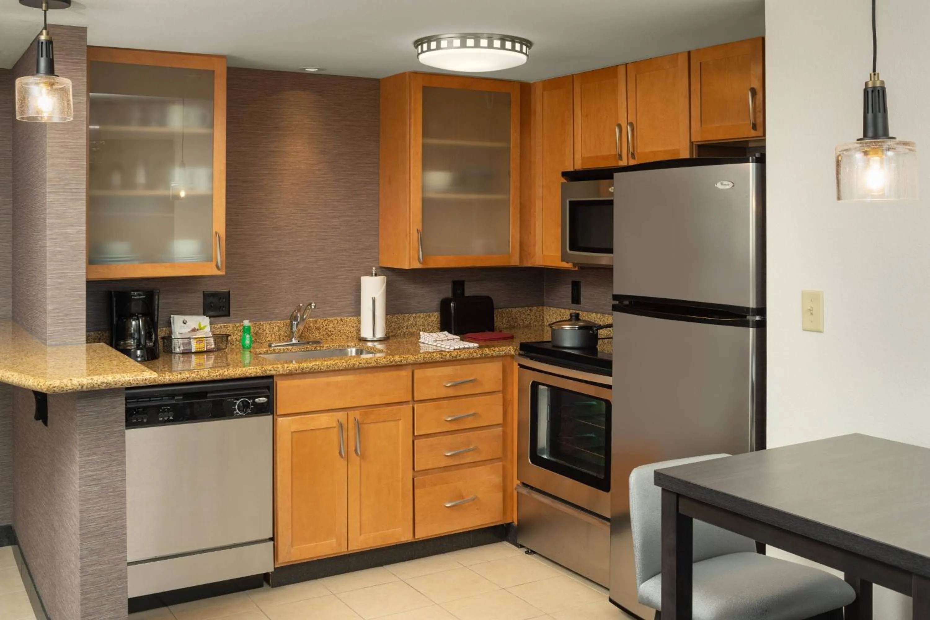 Kitchen or kitchenette in Residence Inn by Marriott Miami Airport