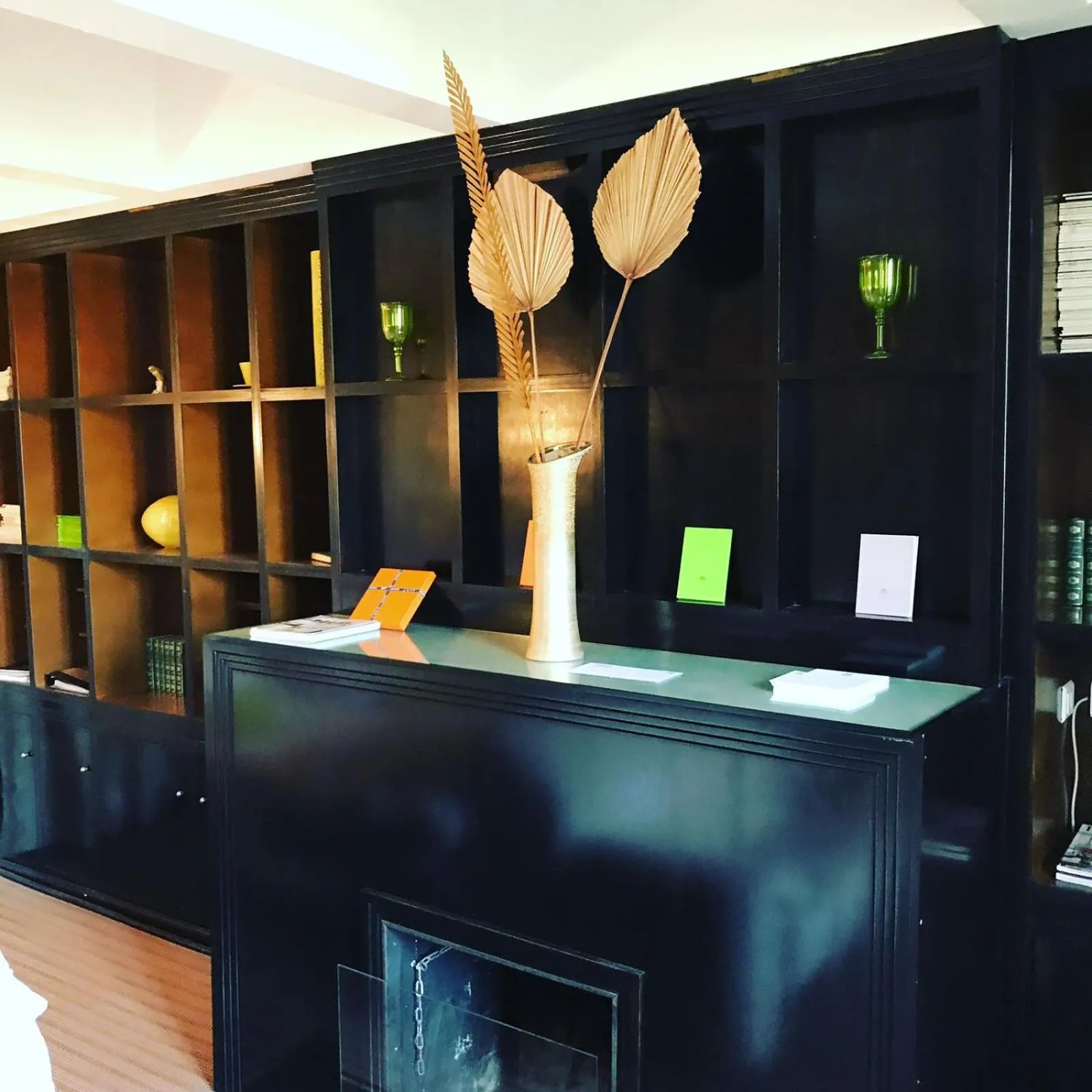 Photo of the whole room in Hôtel Particulier Le 28 - Spa & Art Luxury Design by Alain Ducasse