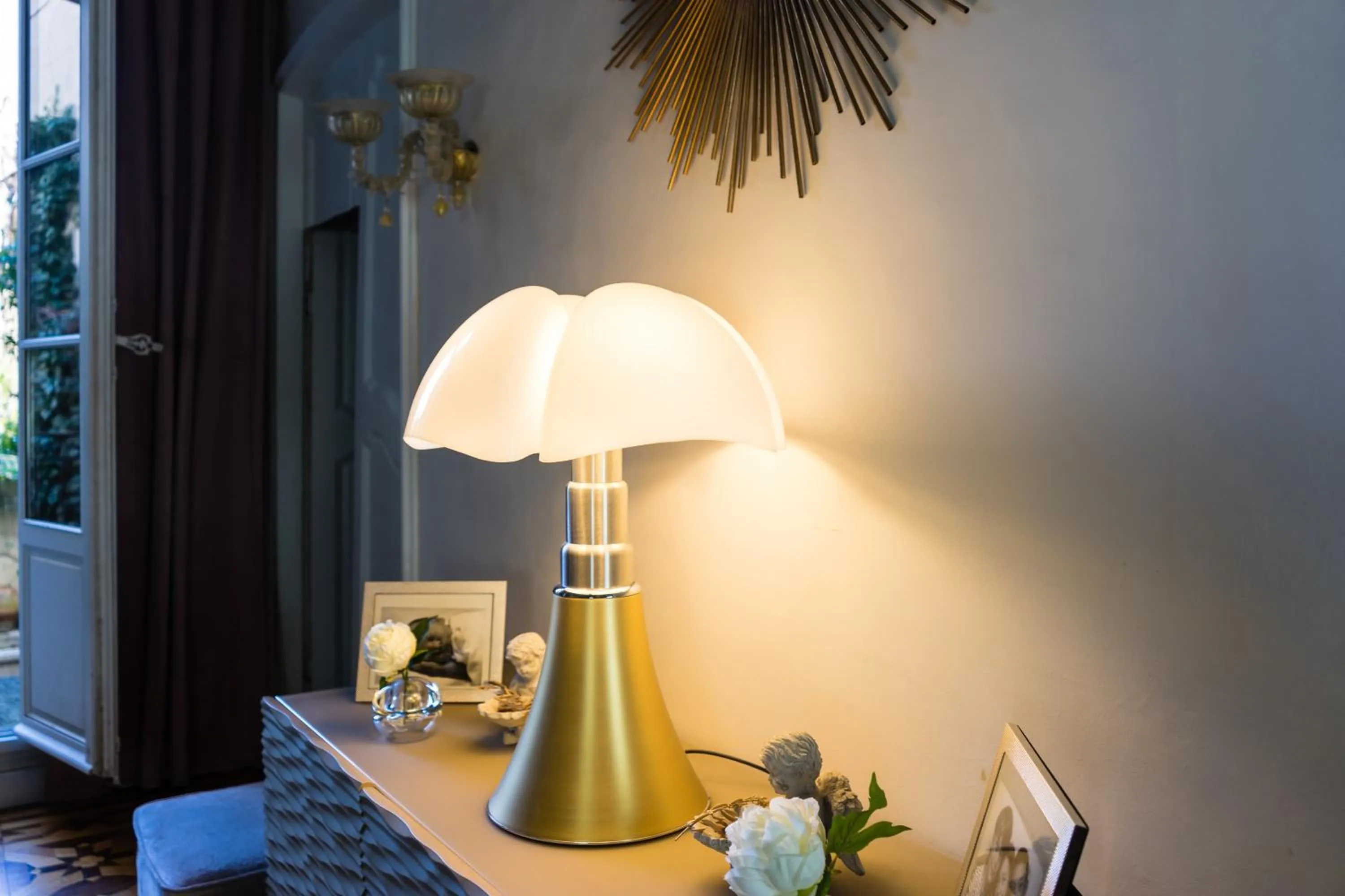 hair dresser in Hôtel Particulier Le 28 - Spa & Art Luxury Design by Alain Ducasse