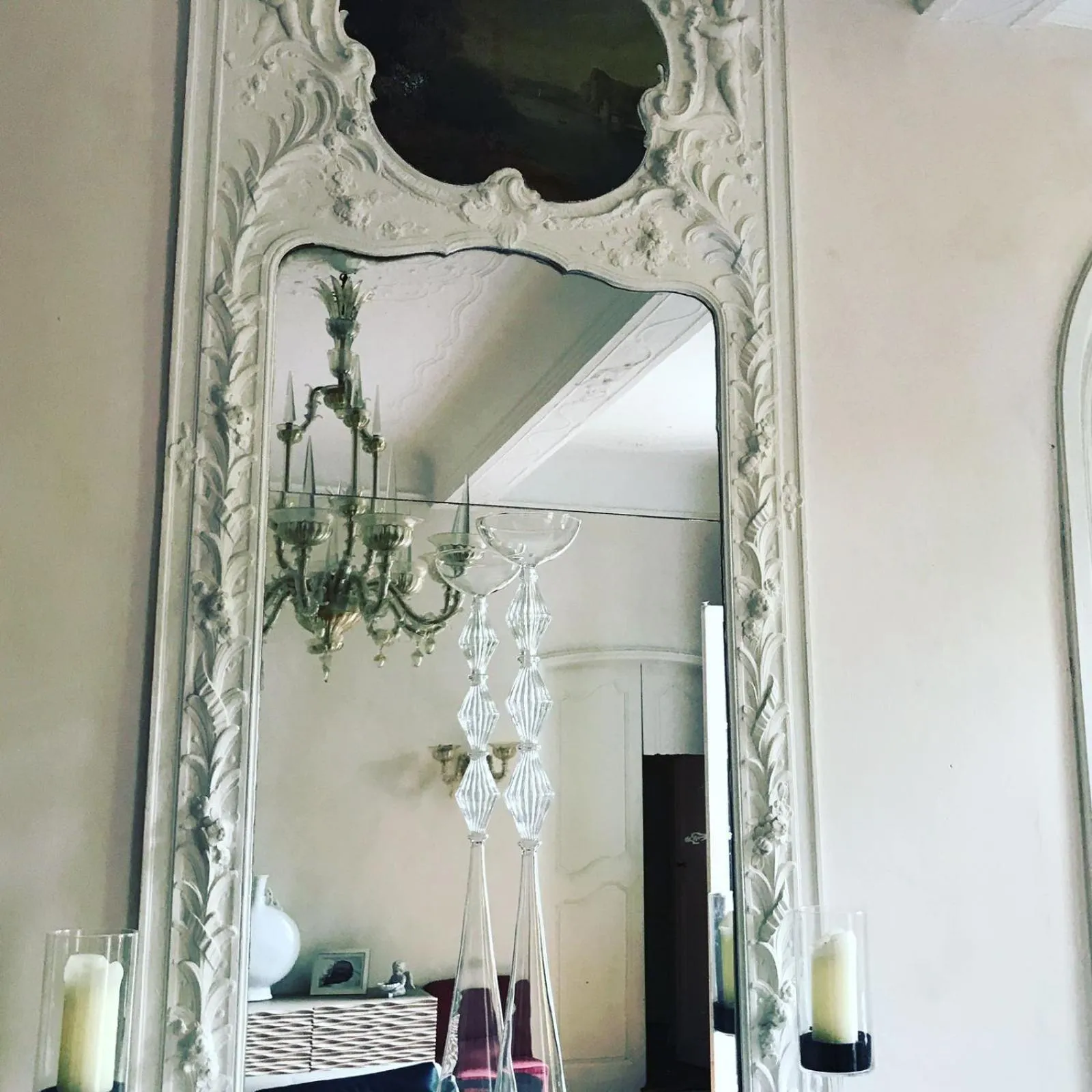 Library in Hôtel Particulier Le 28 - Spa & Art Luxury Design by Alain Ducasse