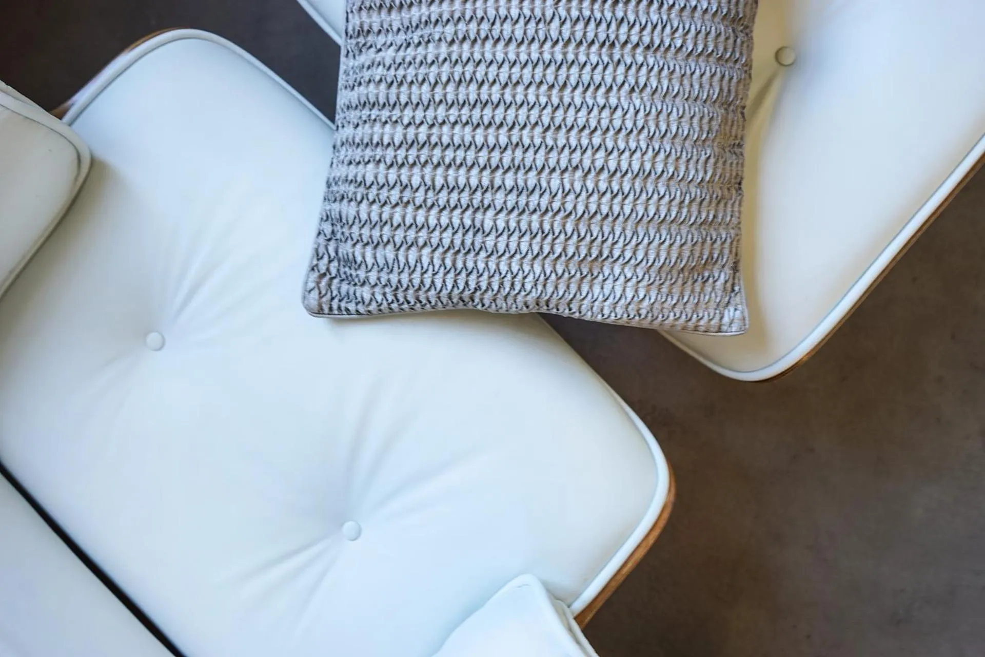 Toilet in Hôtel Particulier Le 28 - Spa & Art Luxury Design by Alain Ducasse