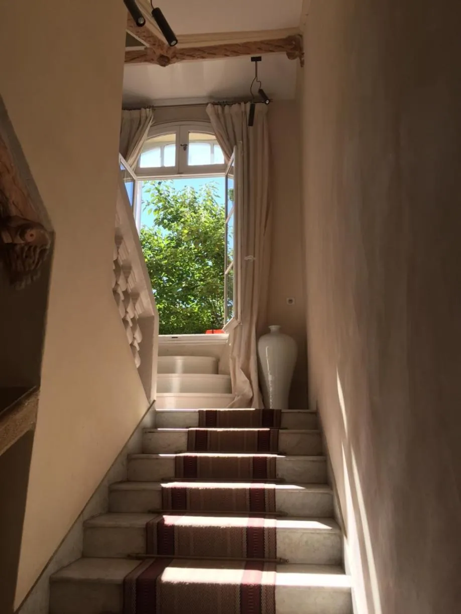 Lobby or reception in Hôtel Particulier Le 28 - Spa & Art Luxury Design by Alain Ducasse