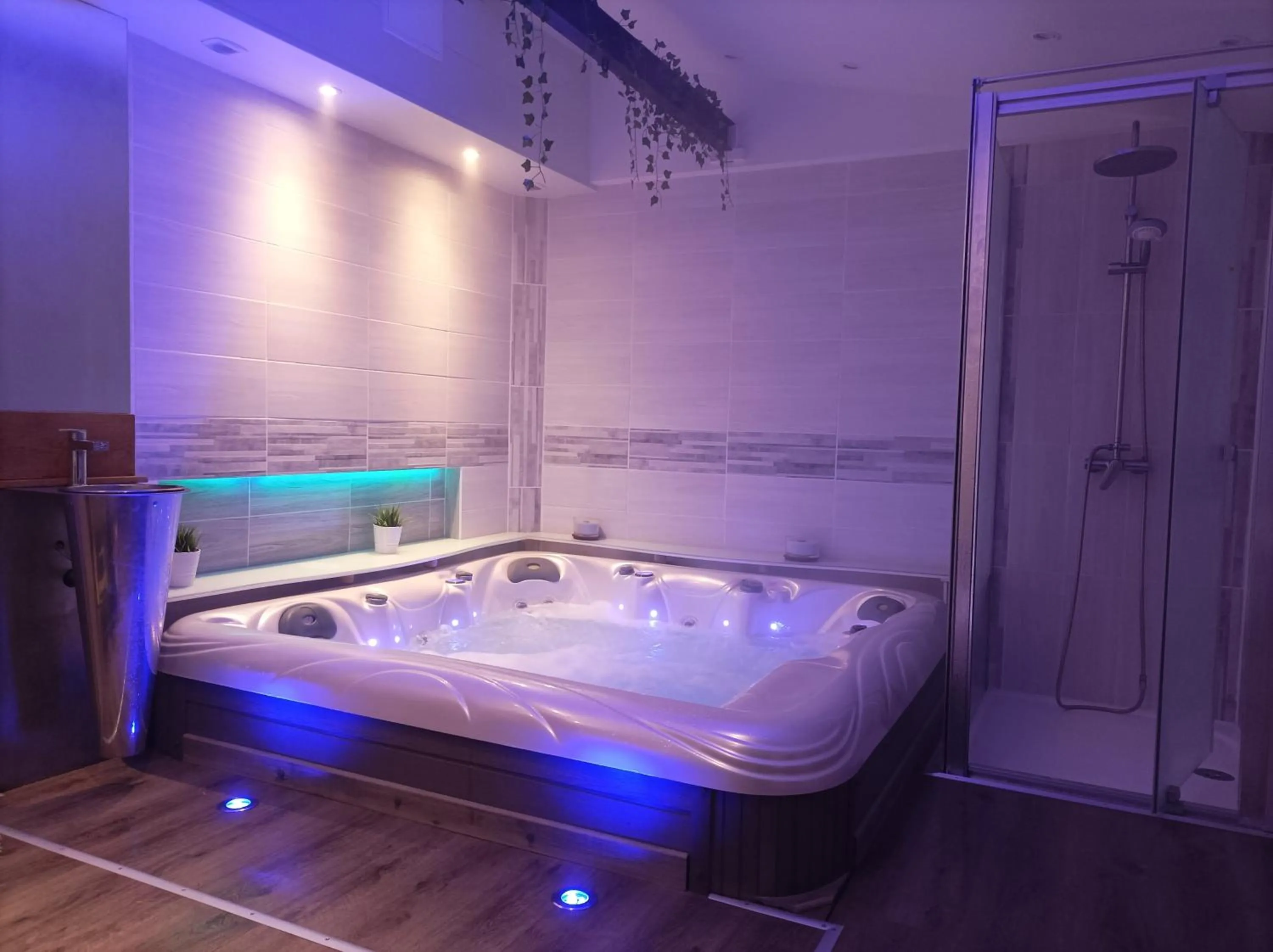 Spa and wellness centre/facilities in Les Charmois - Spa possible sur un autre site