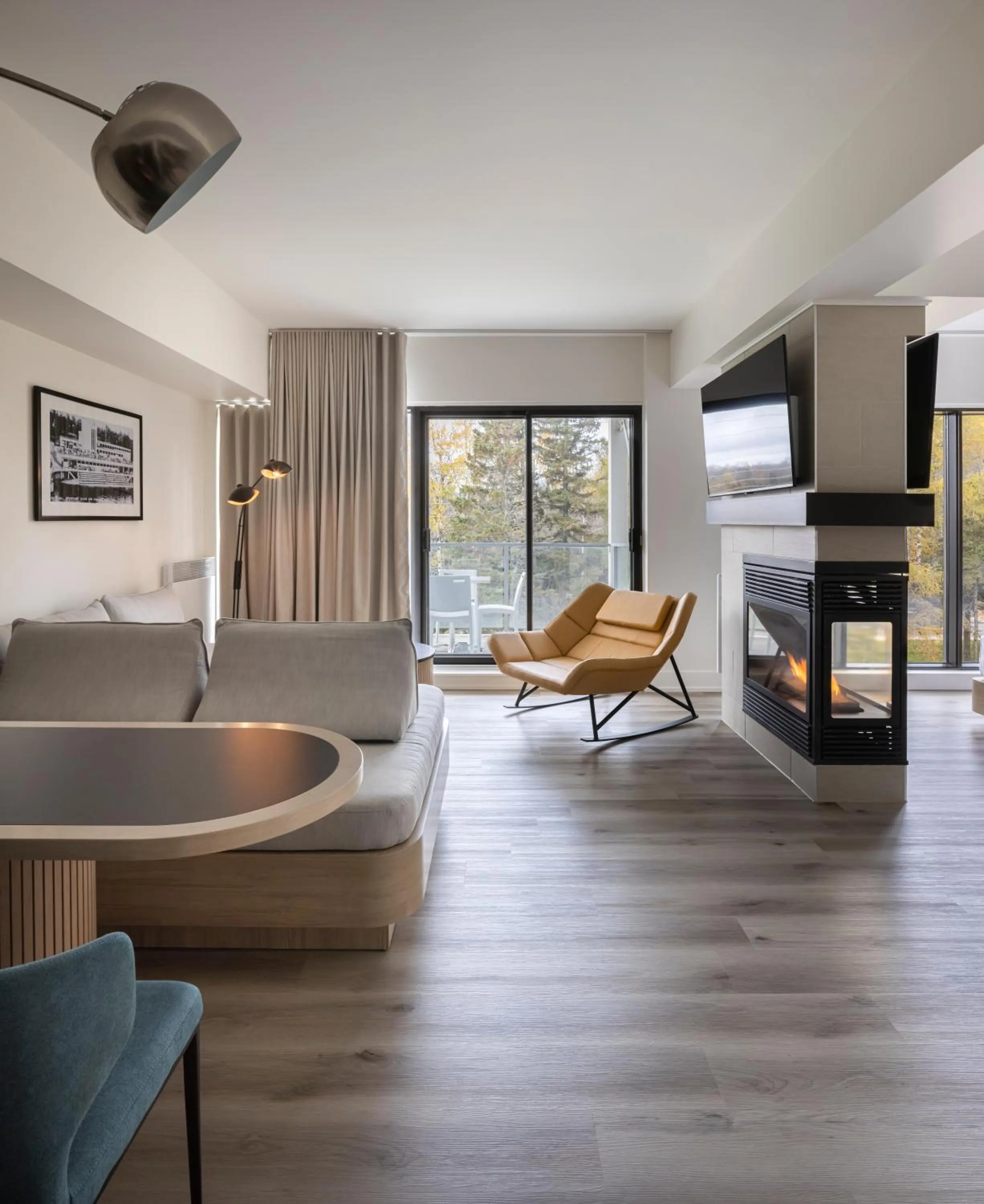 Living room, Bed in Estérel Resort