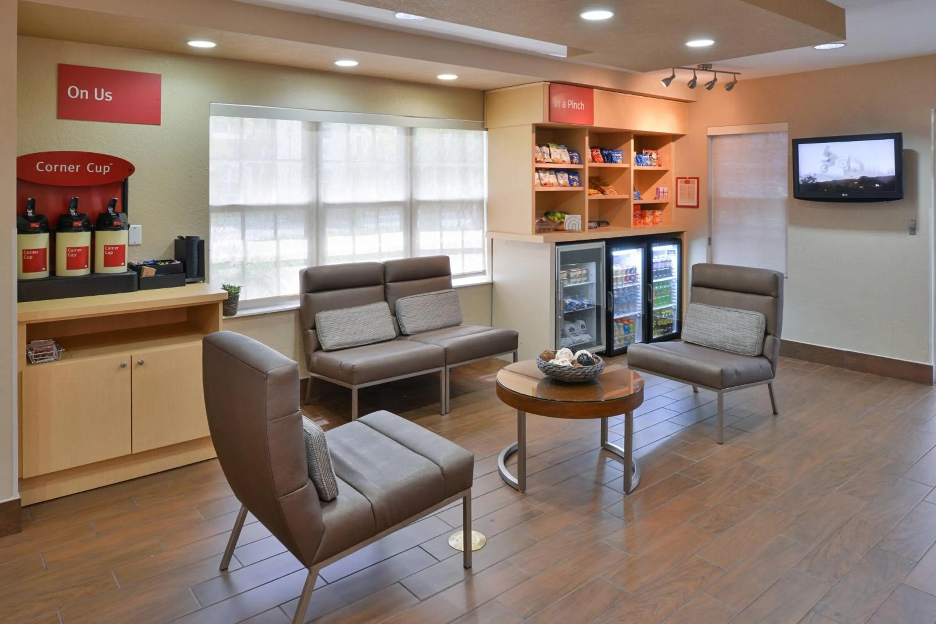 Lobby or reception in TownePlace Suites Miami West Doral Area