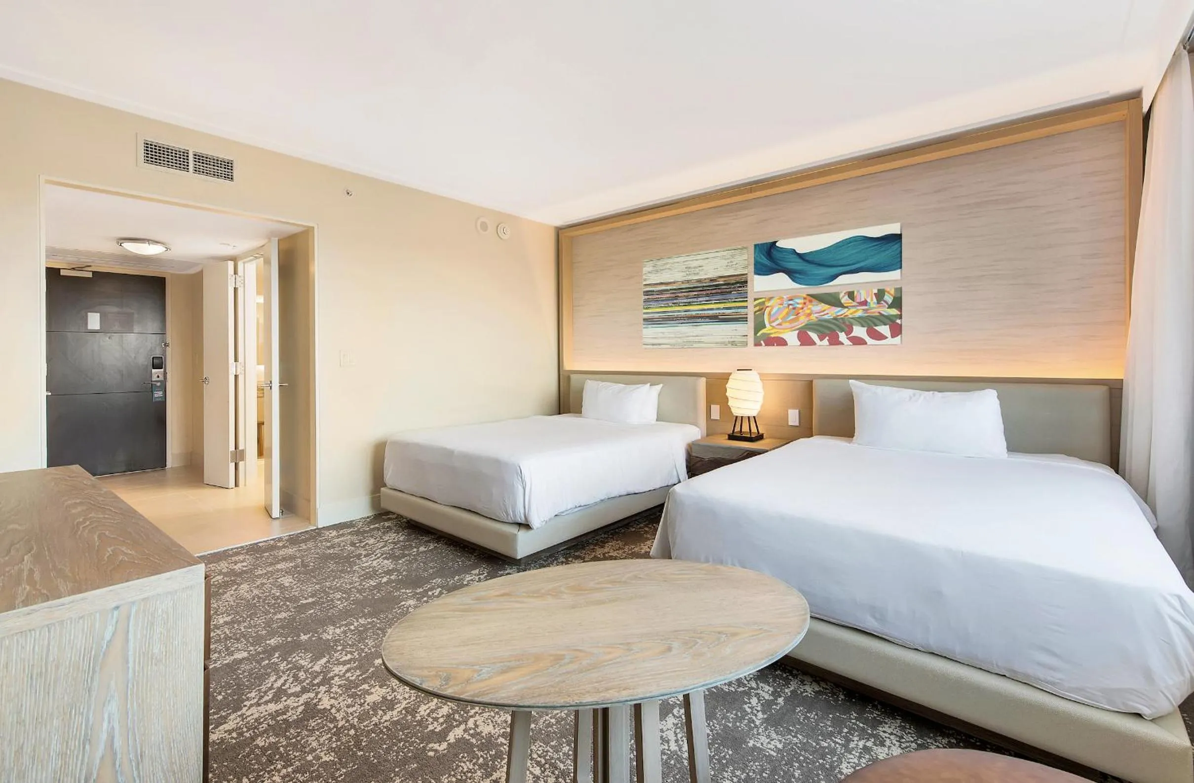 Photo of the whole room, Bed in Eden Roc Miami Beach