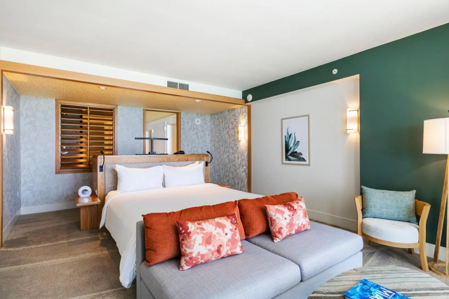 Bed in Eden Roc Miami Beach