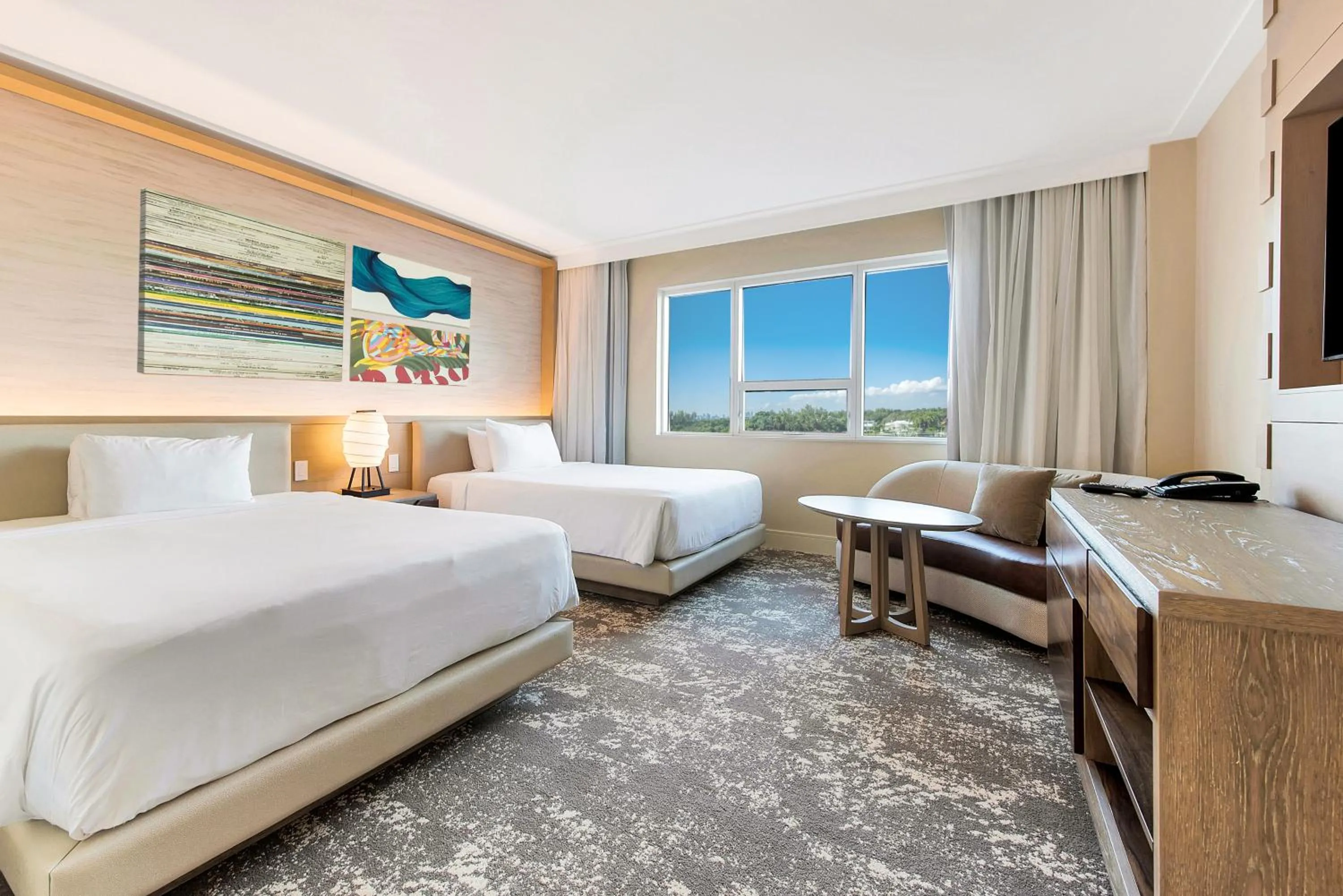 Photo of the whole room, Bed in Eden Roc Miami Beach