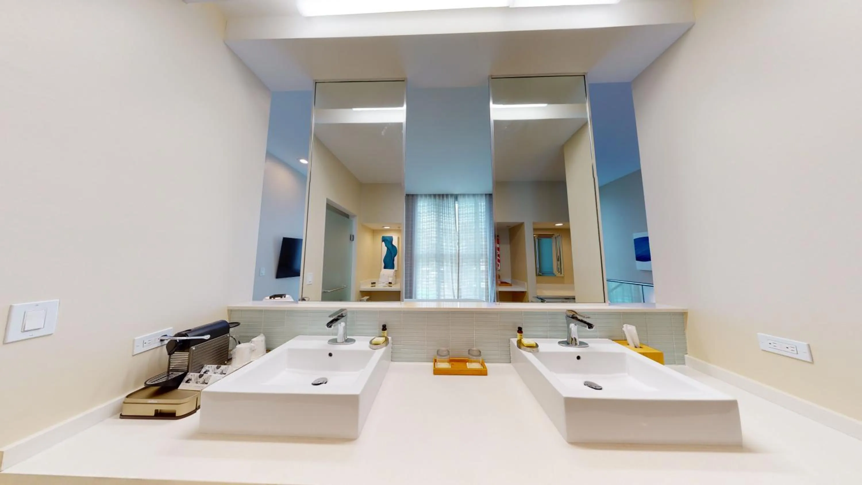 Bathroom in Eden Roc Miami Beach