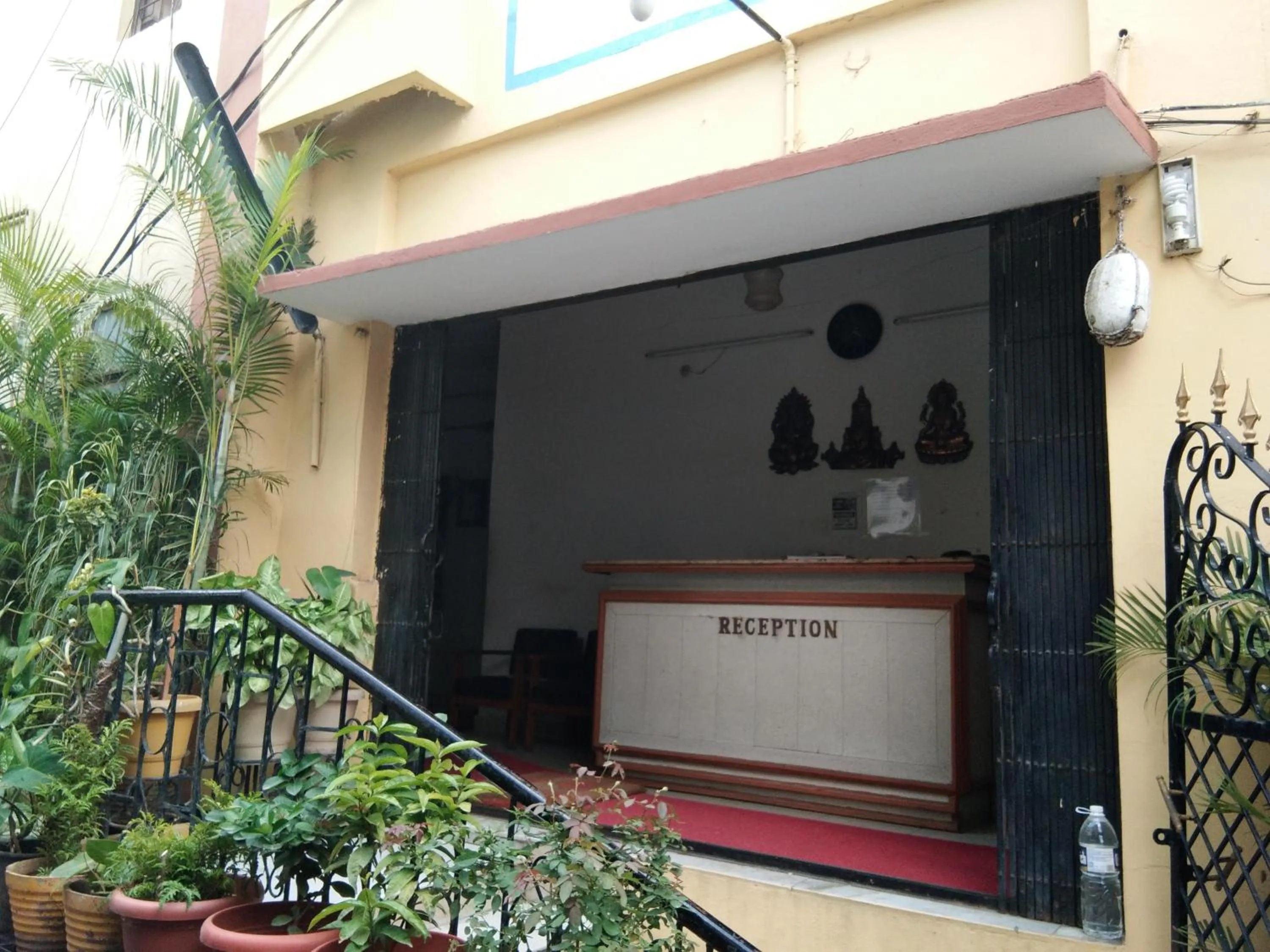Facade/entrance in Srinivasa Lodge
