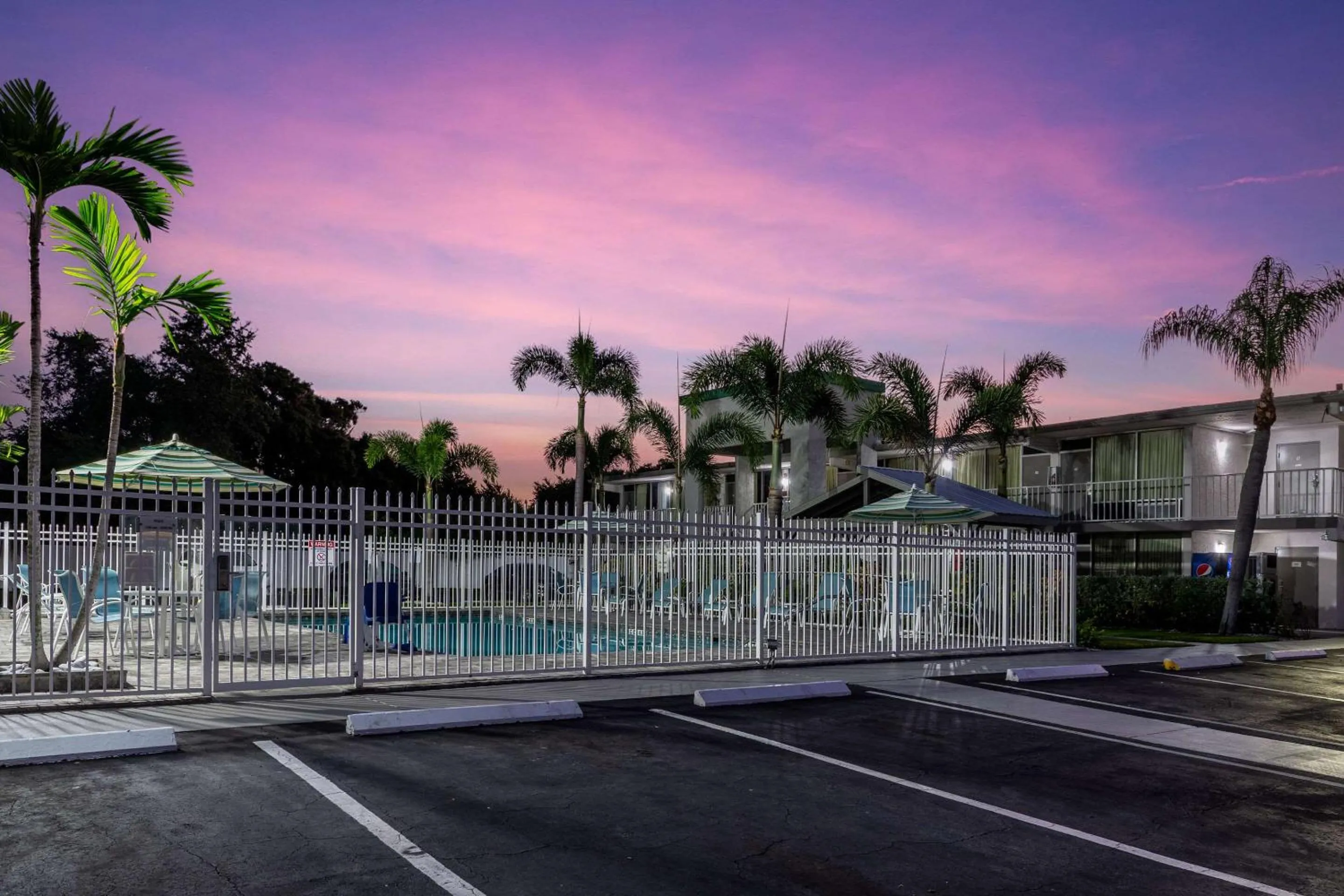 Property building in Quality Inn Bradenton - Sarasota North