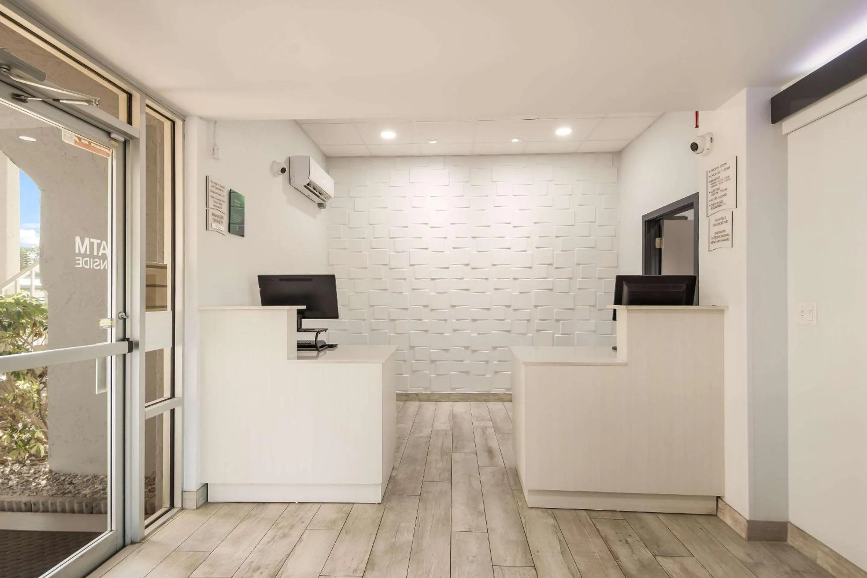 Lobby or reception in Quality Inn Bradenton - Sarasota North