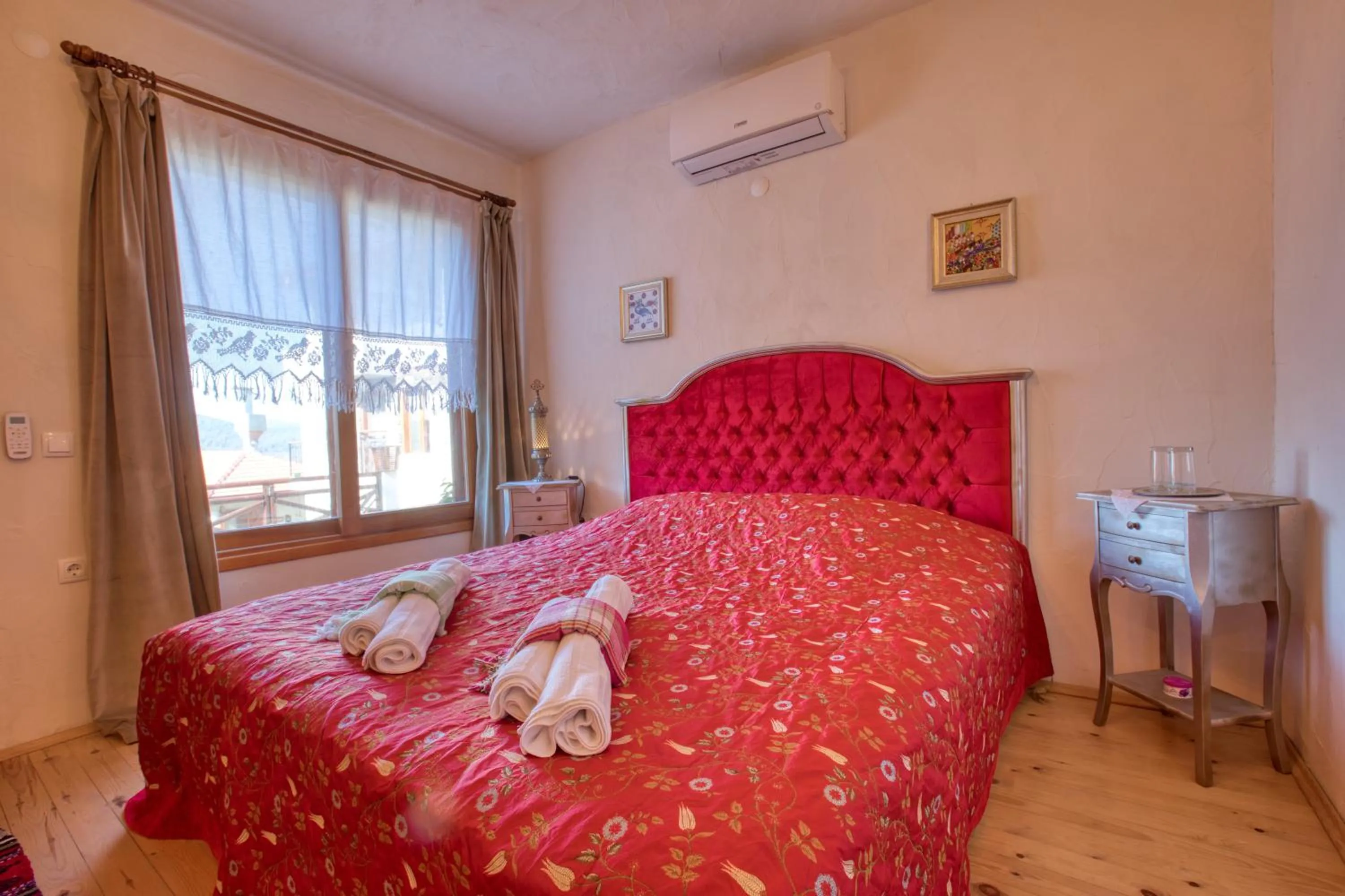 Bed in Kirazlı Sultan Konak