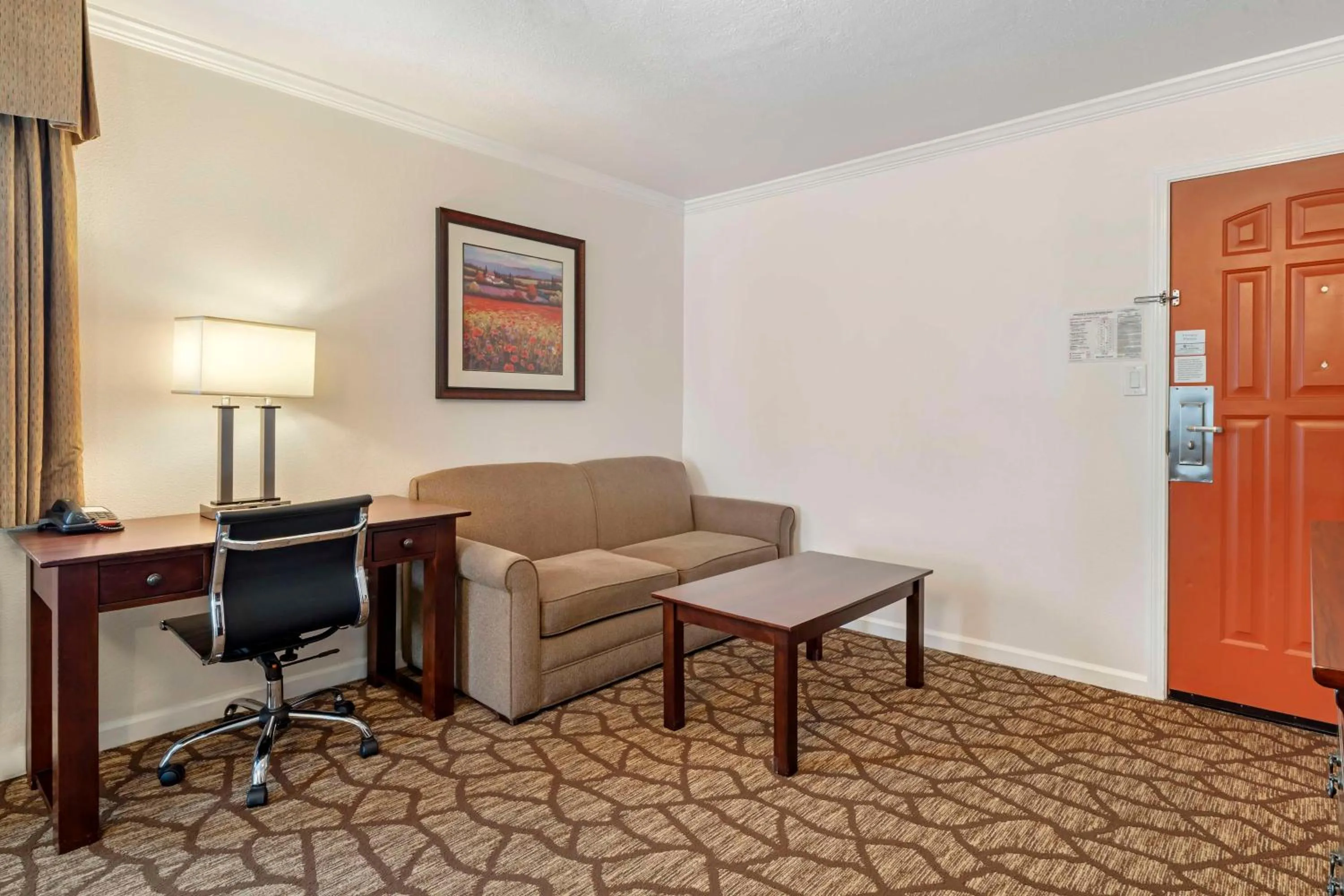 Bedroom in Best Western Salinas Monterey