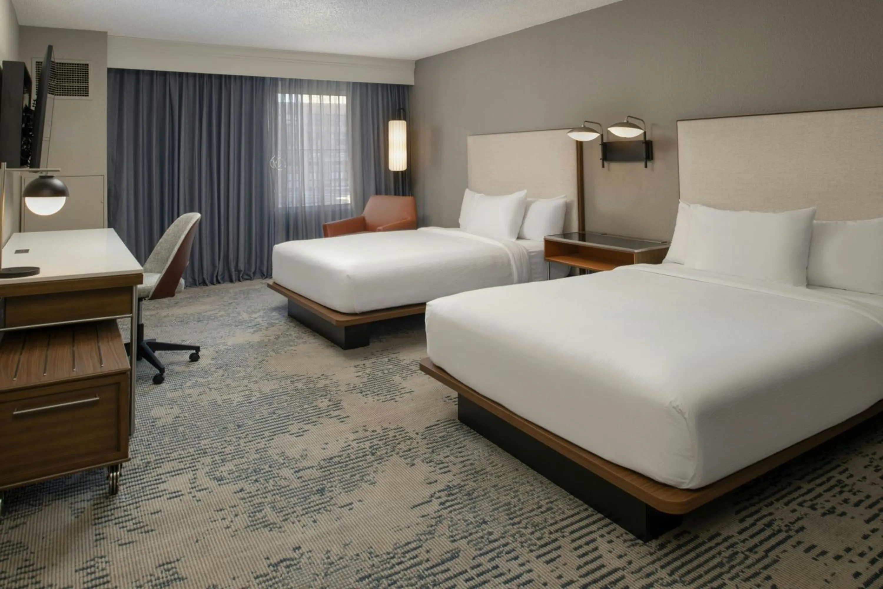 Photo of the whole room, Bed in Courtyard by Marriott New Orleans Warehouse Arts District