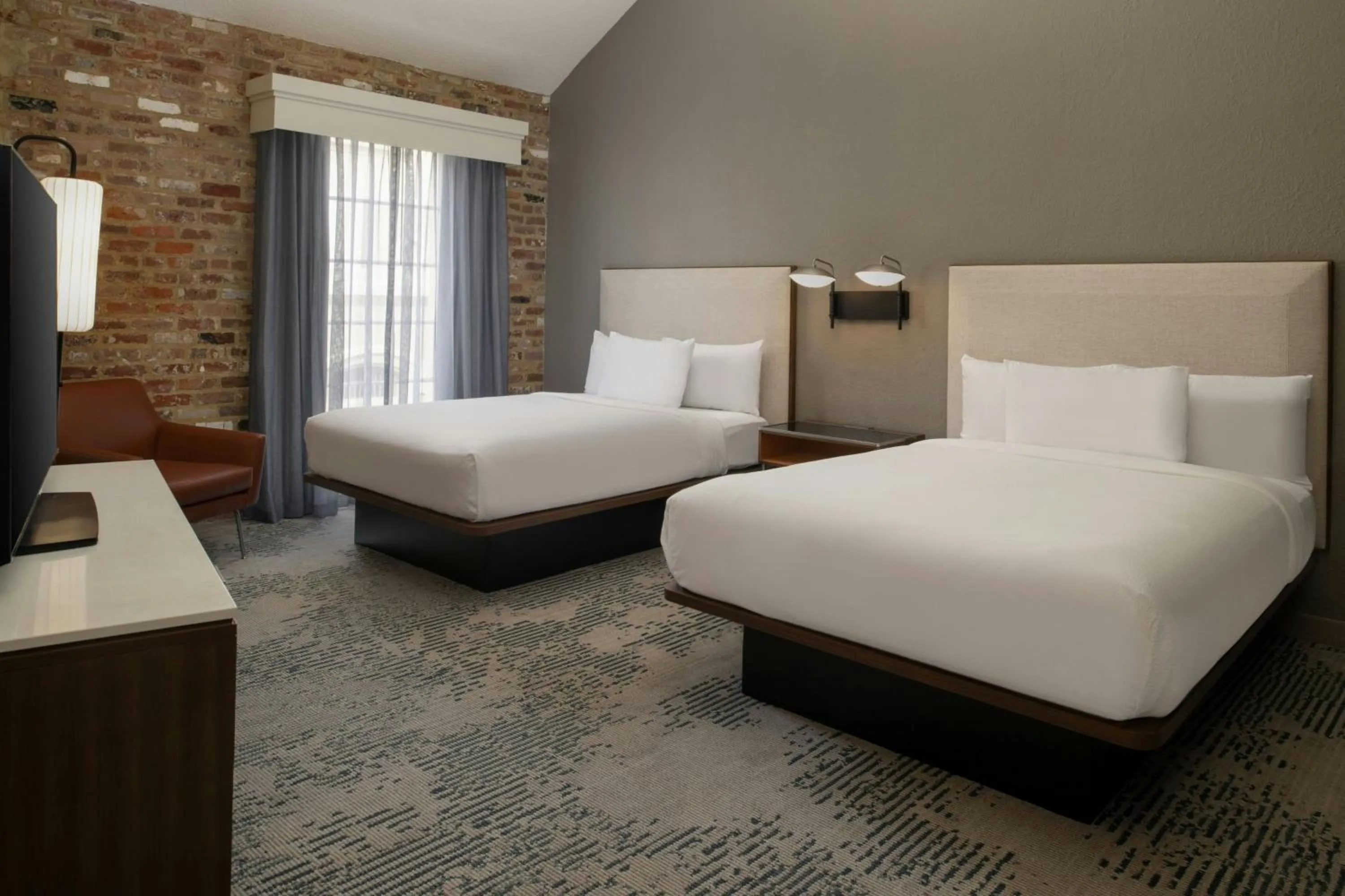 Bedroom, Bed in Courtyard by Marriott New Orleans Warehouse Arts District