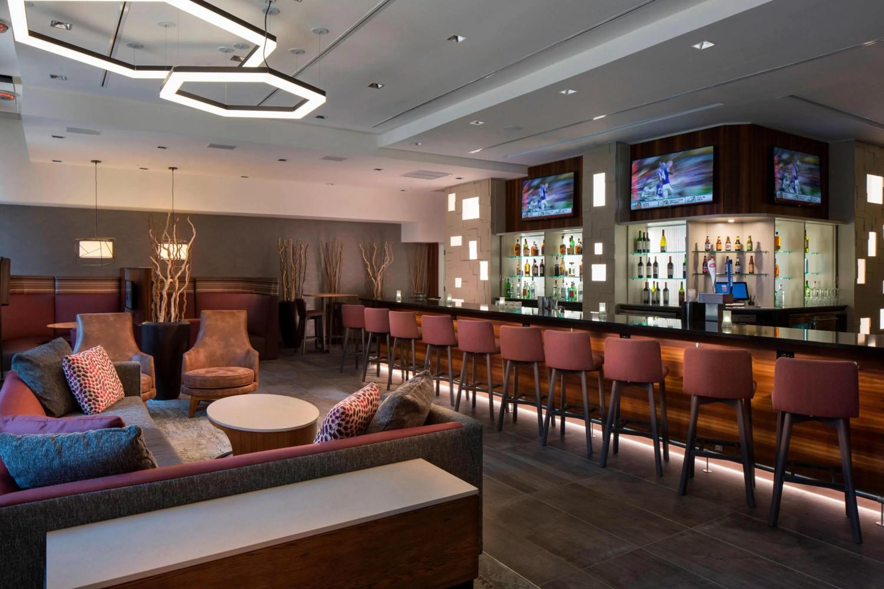 Restaurant/places to eat in Courtyard by Marriott New Orleans Downtown Near the French Quarter