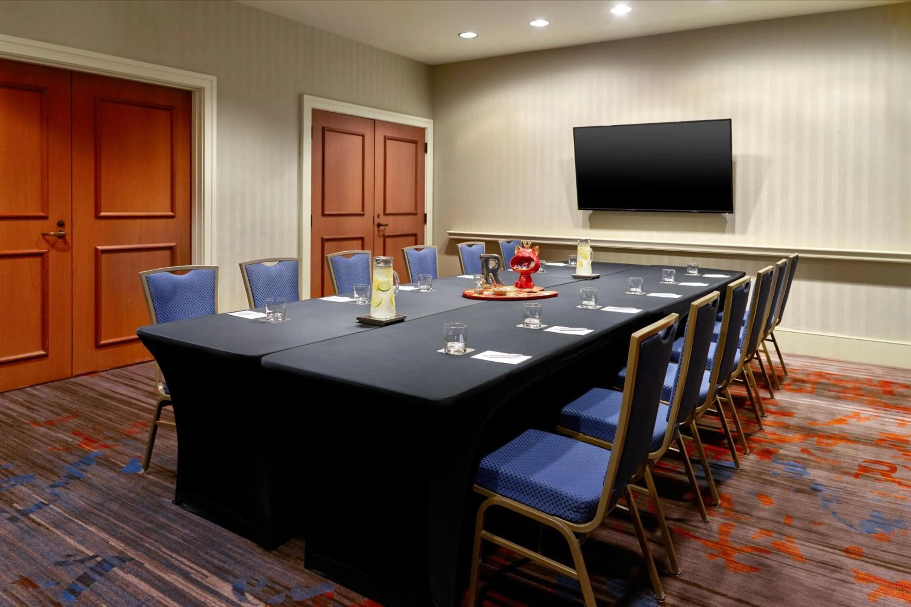 Meeting/conference room in Renaissance New Orleans Arts Warehouse District Hotel