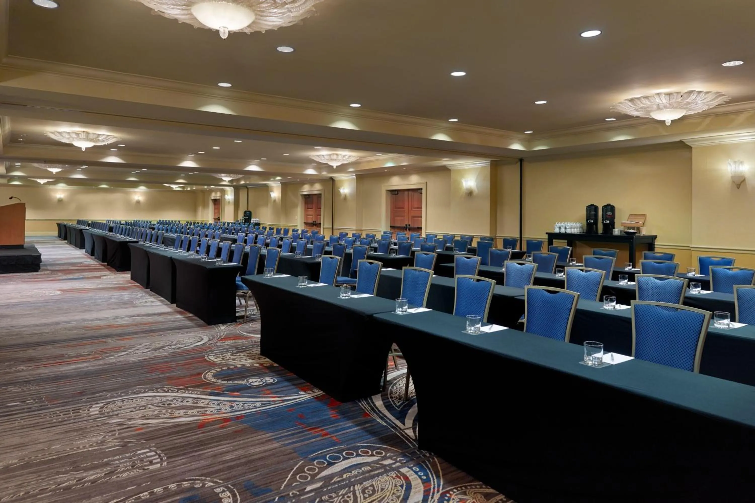 Meeting/conference room in Renaissance New Orleans Arts Warehouse District Hotel