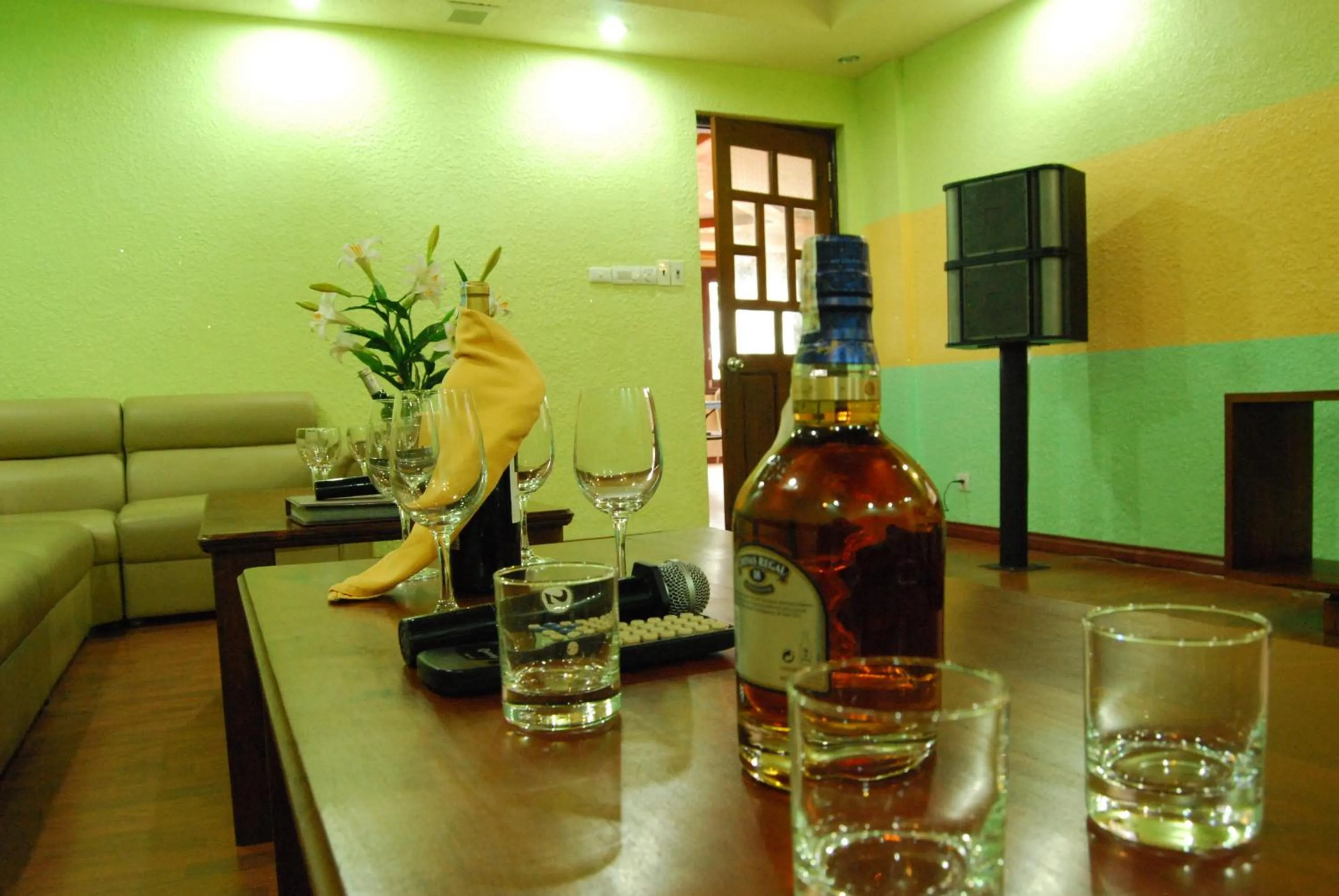 Karaoke in TIEN DAT MUI NE Resort & Spa