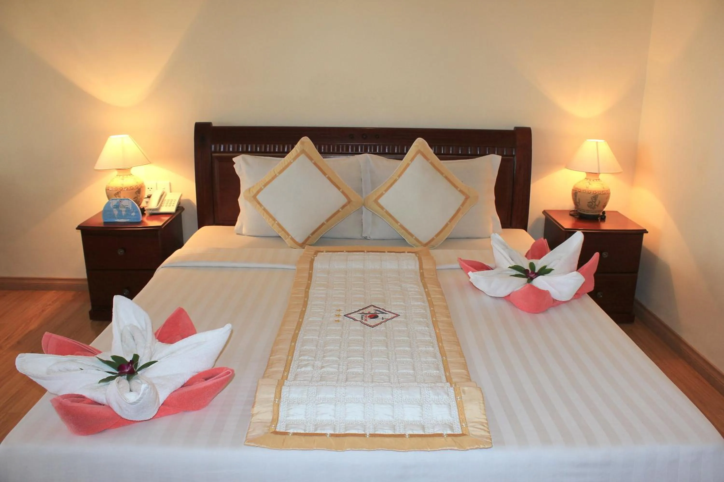 Bedroom, Bed in TIEN DAT MUI NE Resort & Spa