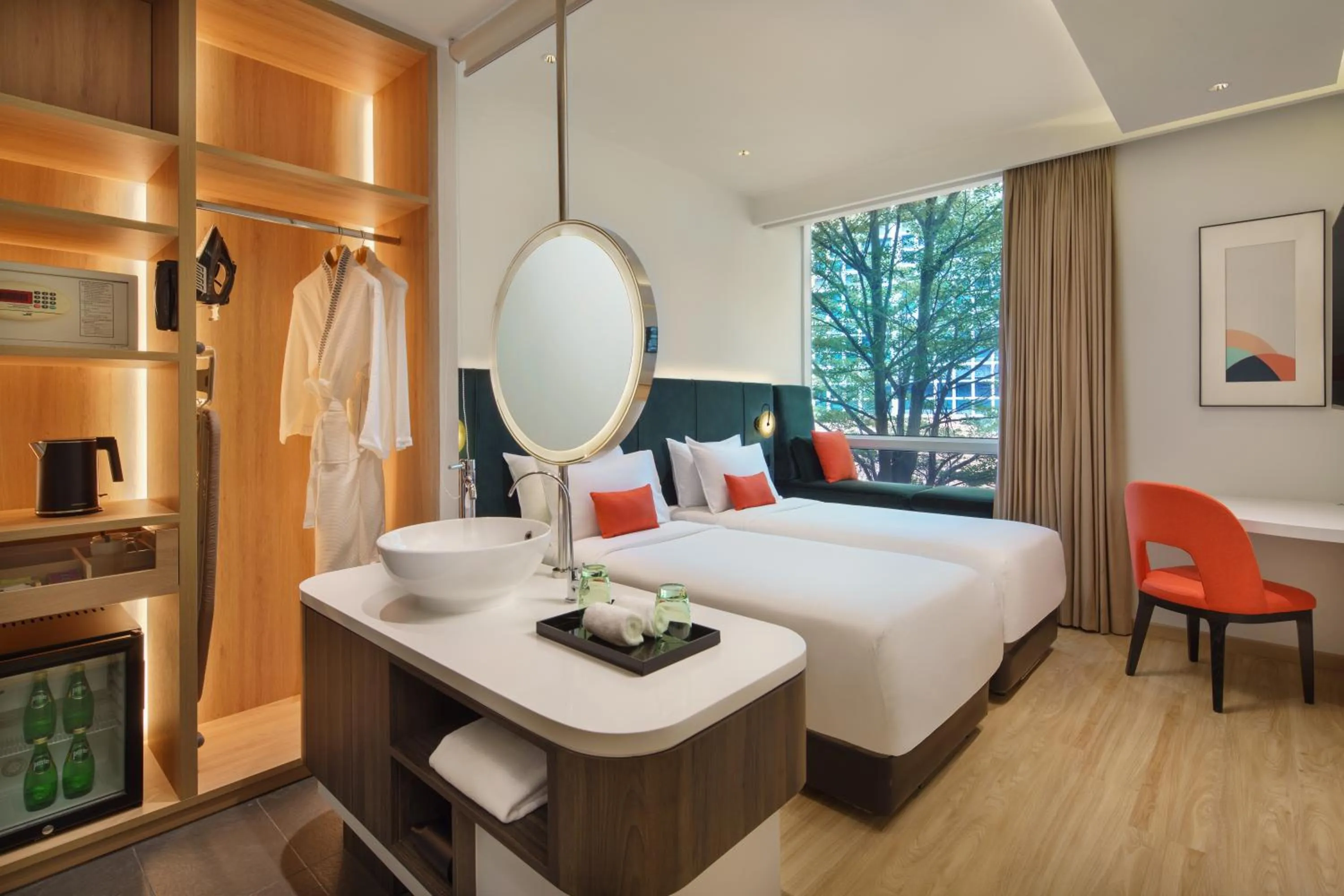 Bed in Park Regis by Prince Singapore - Newly Renovated