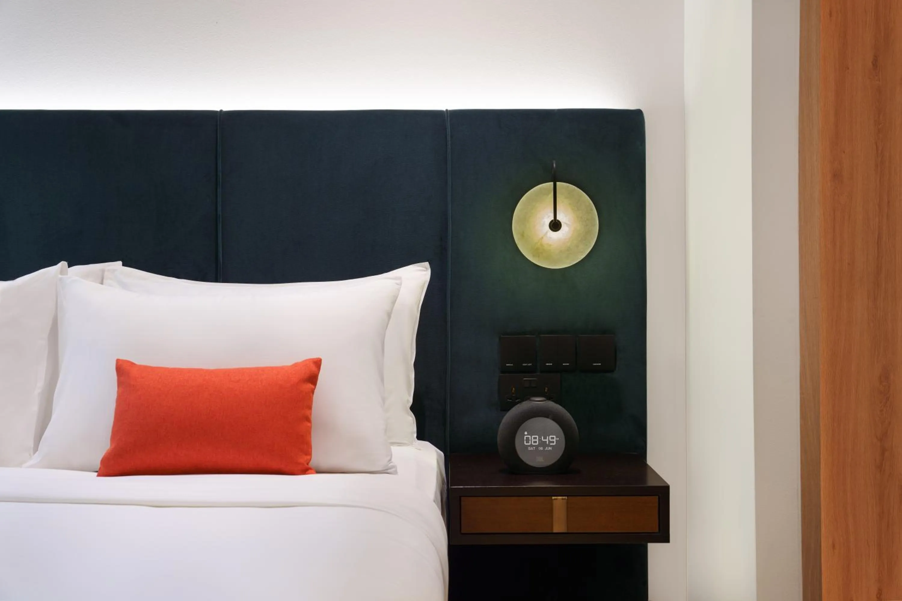 Bed in Park Regis by Prince Singapore - Newly Renovated