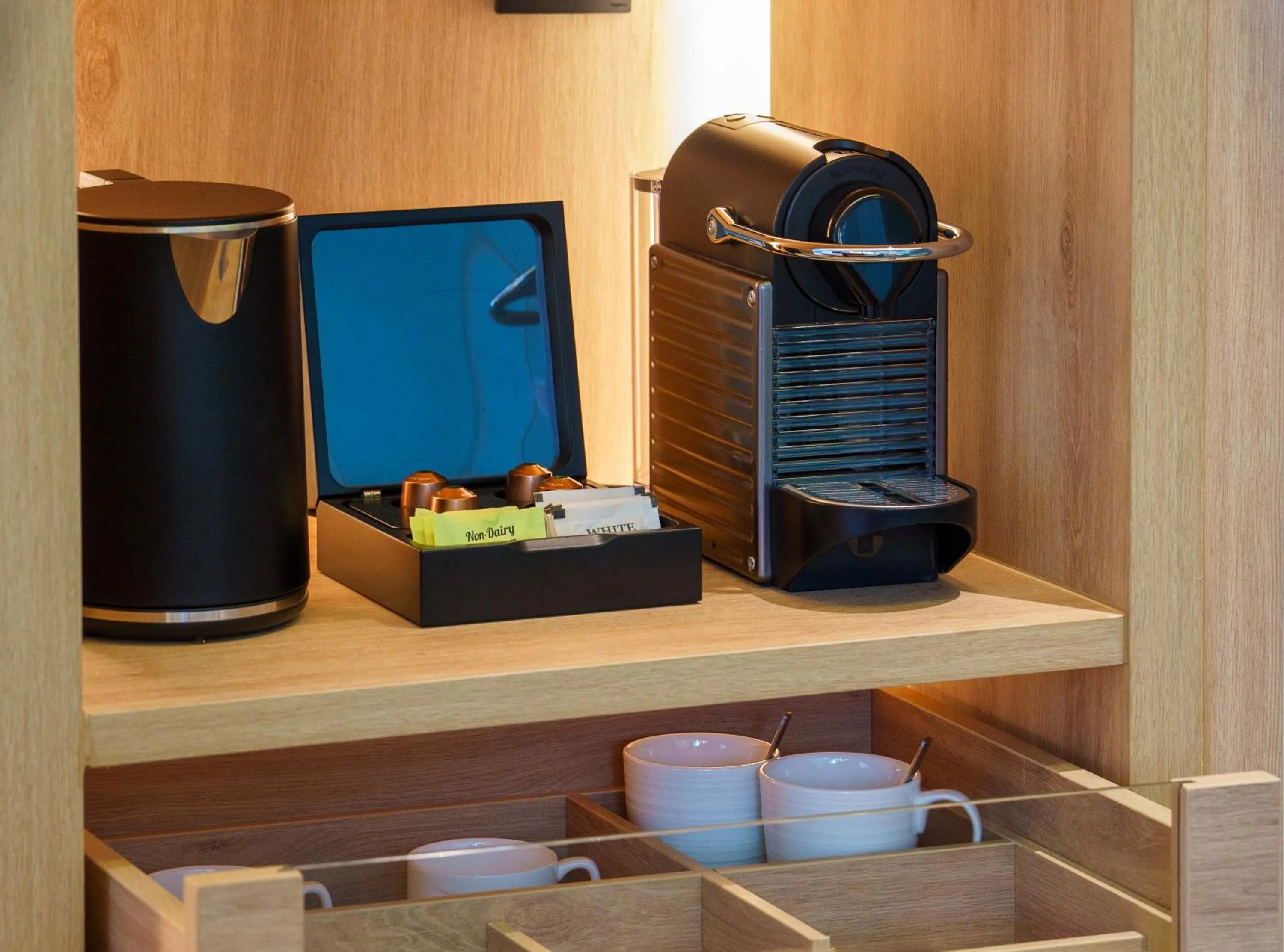 Coffee/tea facilities in Park Regis by Prince Singapore - Newly Renovated