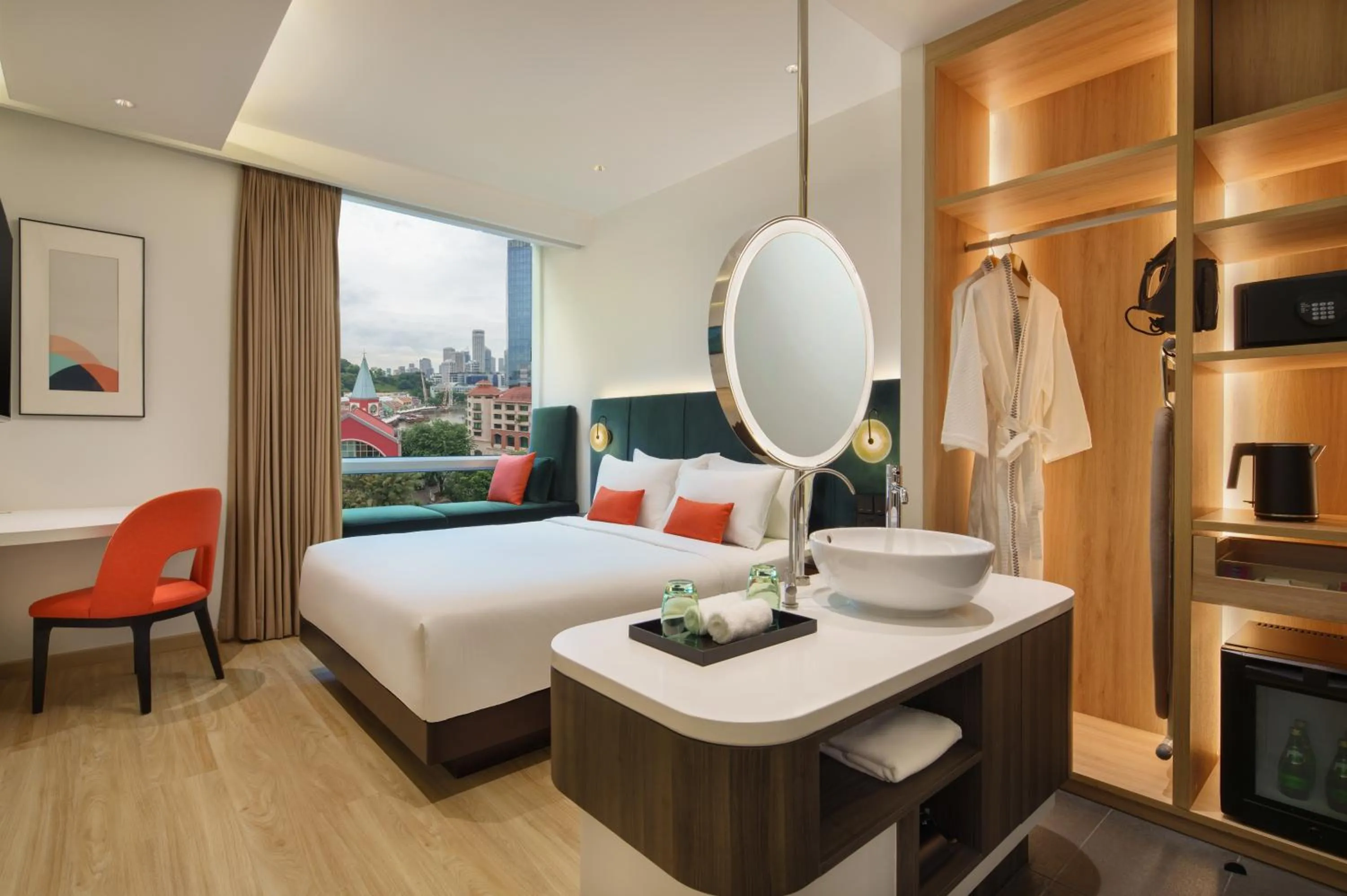 Photo of the whole room, Bed in Park Regis by Prince Singapore - Newly Renovated