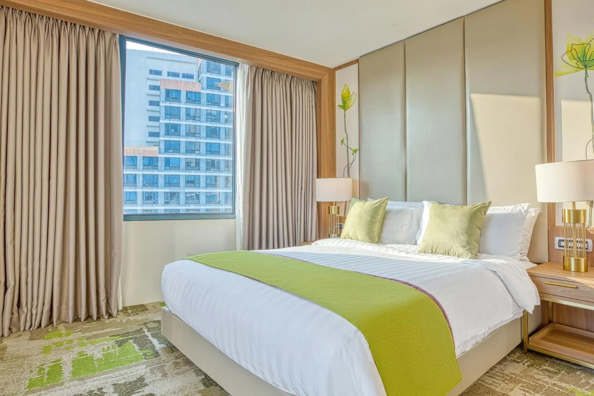 Bed in Eastwood Richmonde Hotel Quezon City