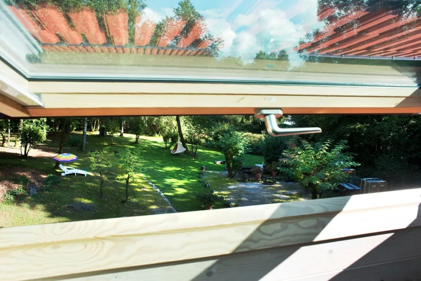 Garden view in Pas de Deux