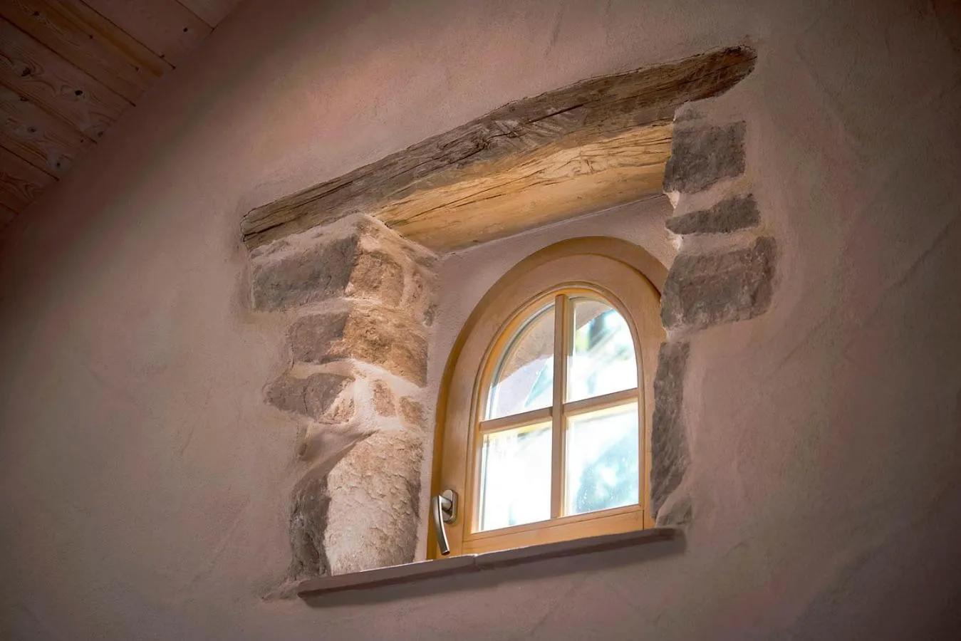 Decorative detail in Pas de Deux