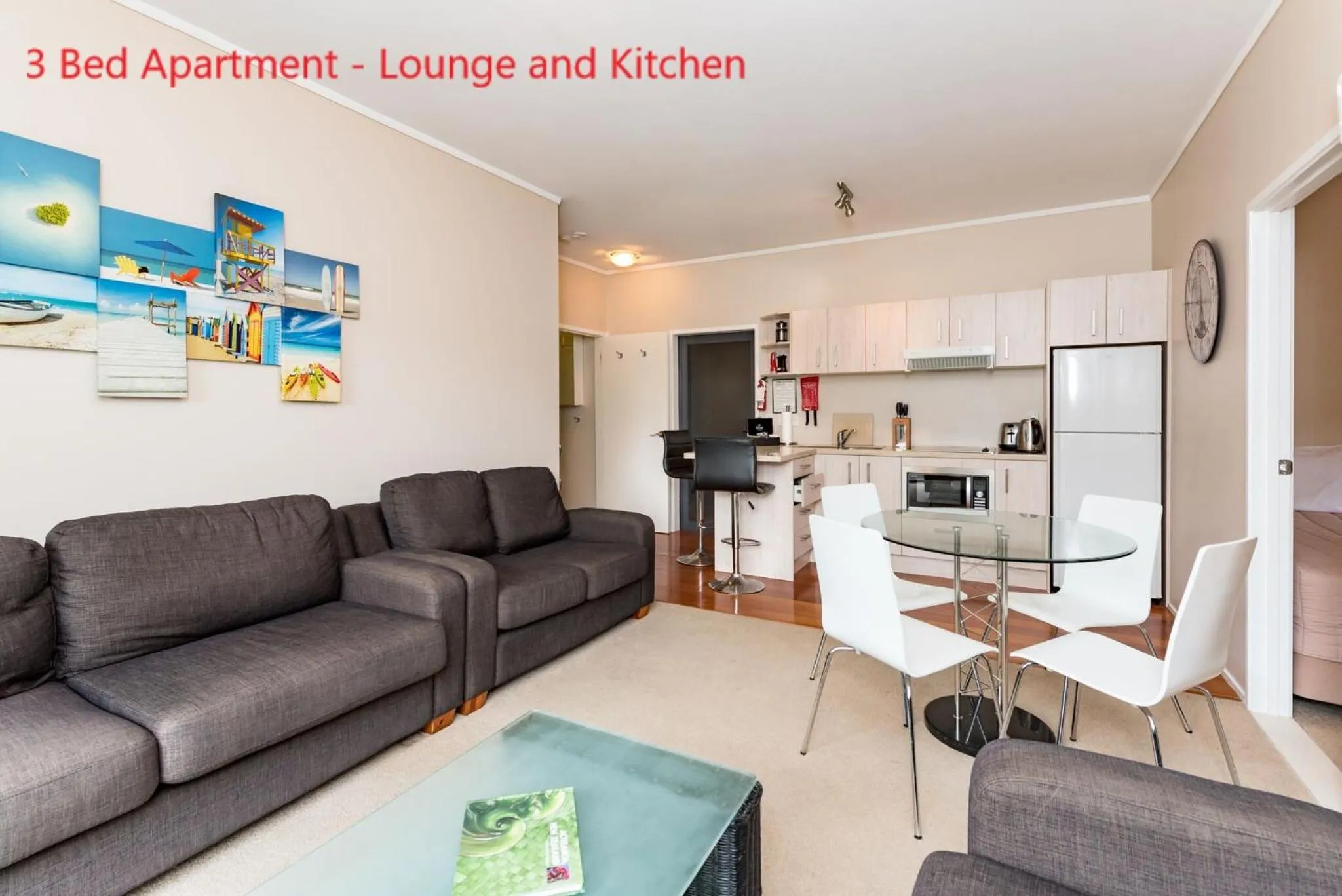Kitchen or kitchenette in Bay of Islands Holiday Apartments