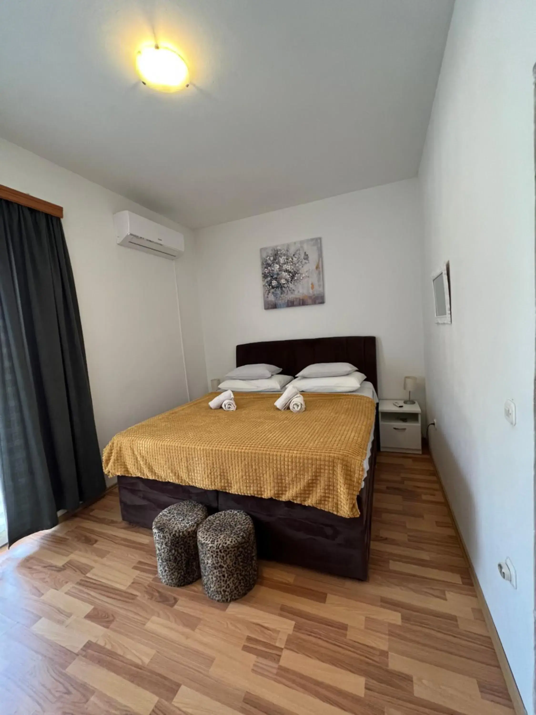 Junior Suite with Balcony in Apartments and pansion M&R Junior Suite with Balcony in Apartments and pansion M&R