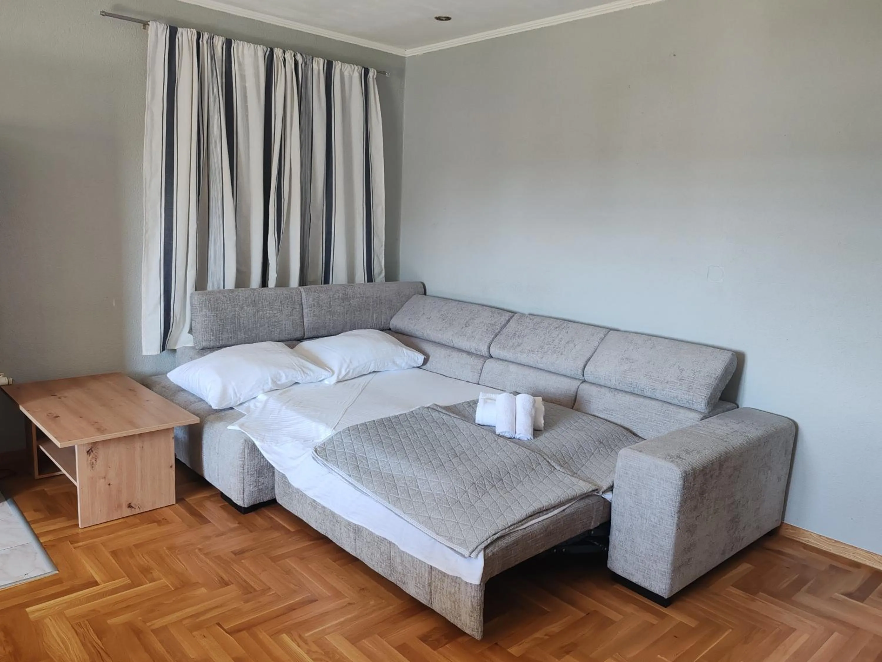 Bed in Apartments and pansion M&R