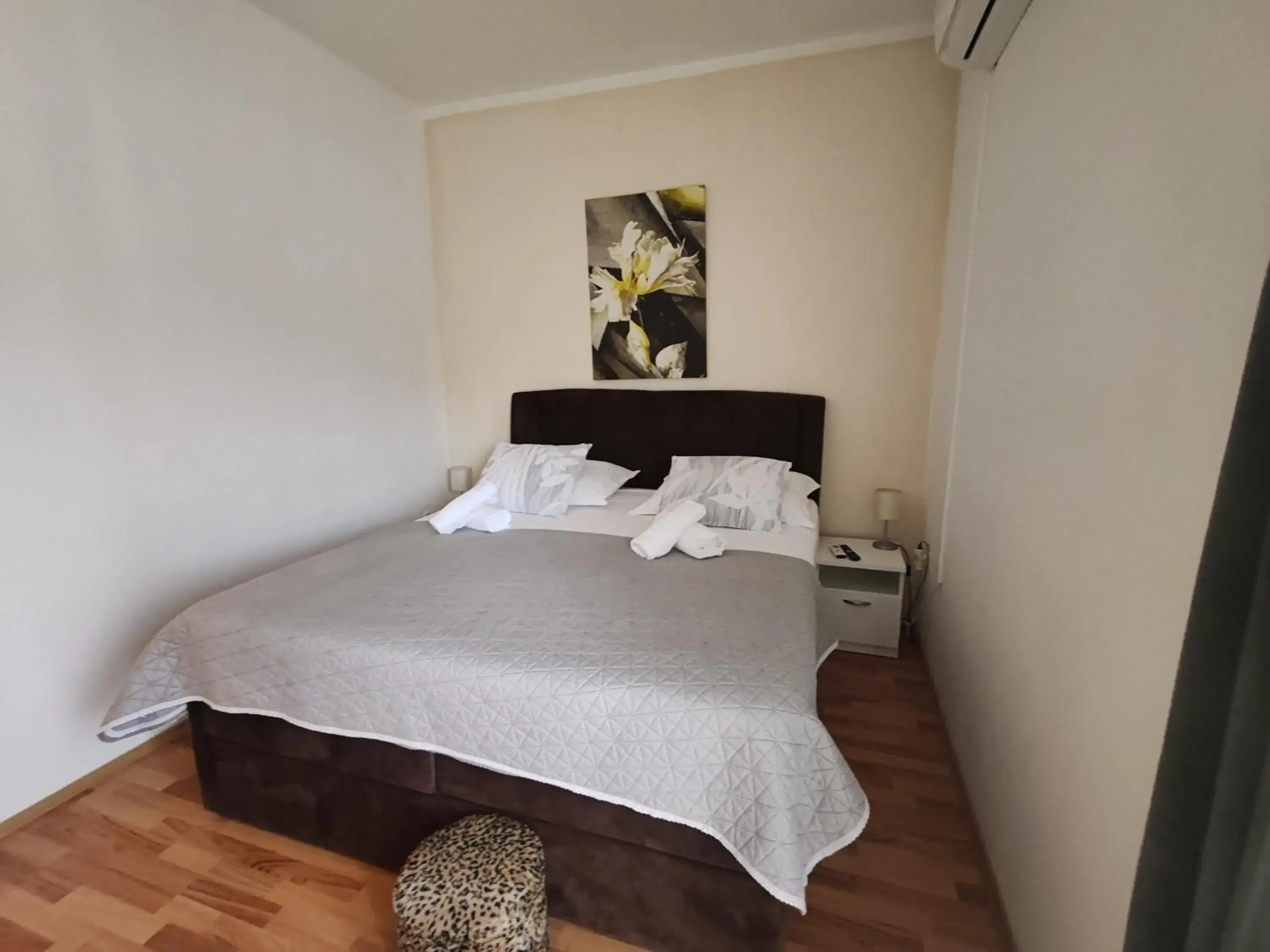 Studio Apartment with Balcony in Apartments and pansion M&R Studio Apartment with Balcony in Apartments and pansion M&R