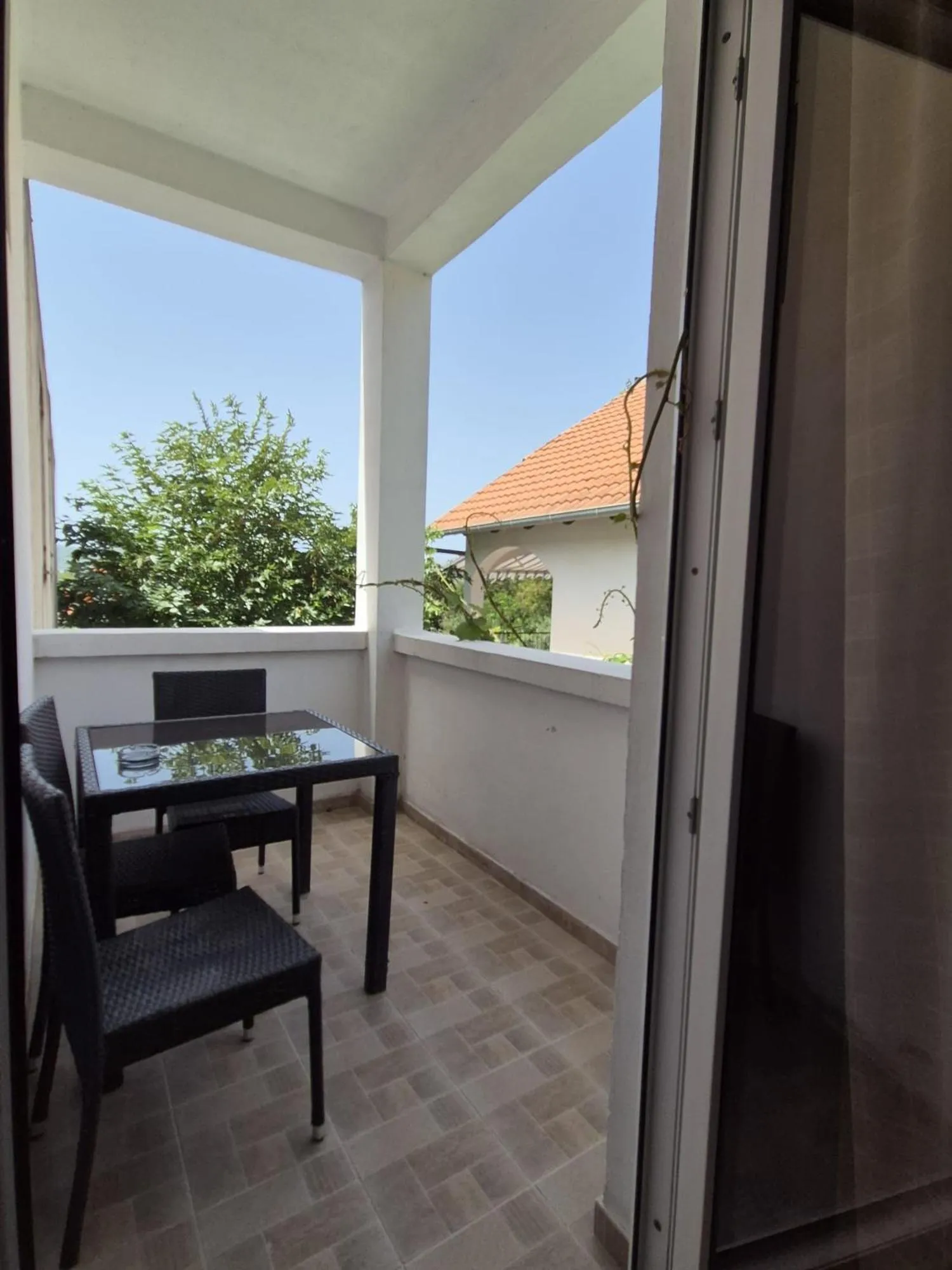 Day in Apartments and pansion M&R